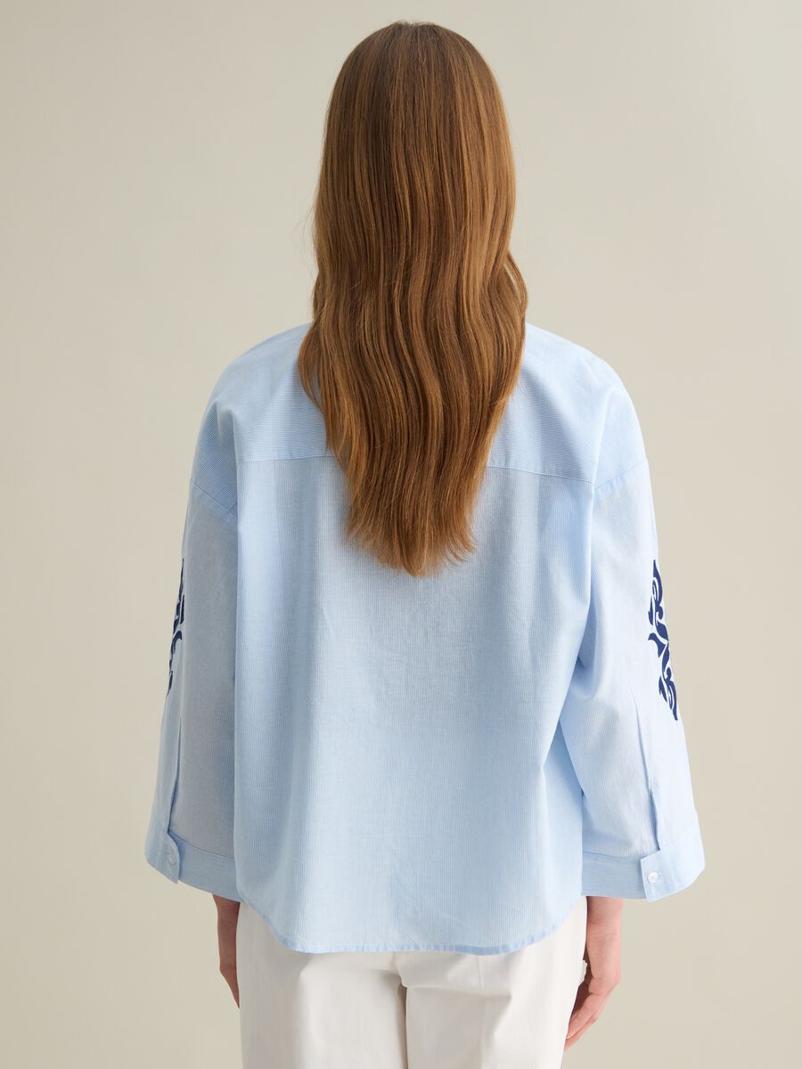 Light Blue Shirt with Embroidered Cotton Details_3