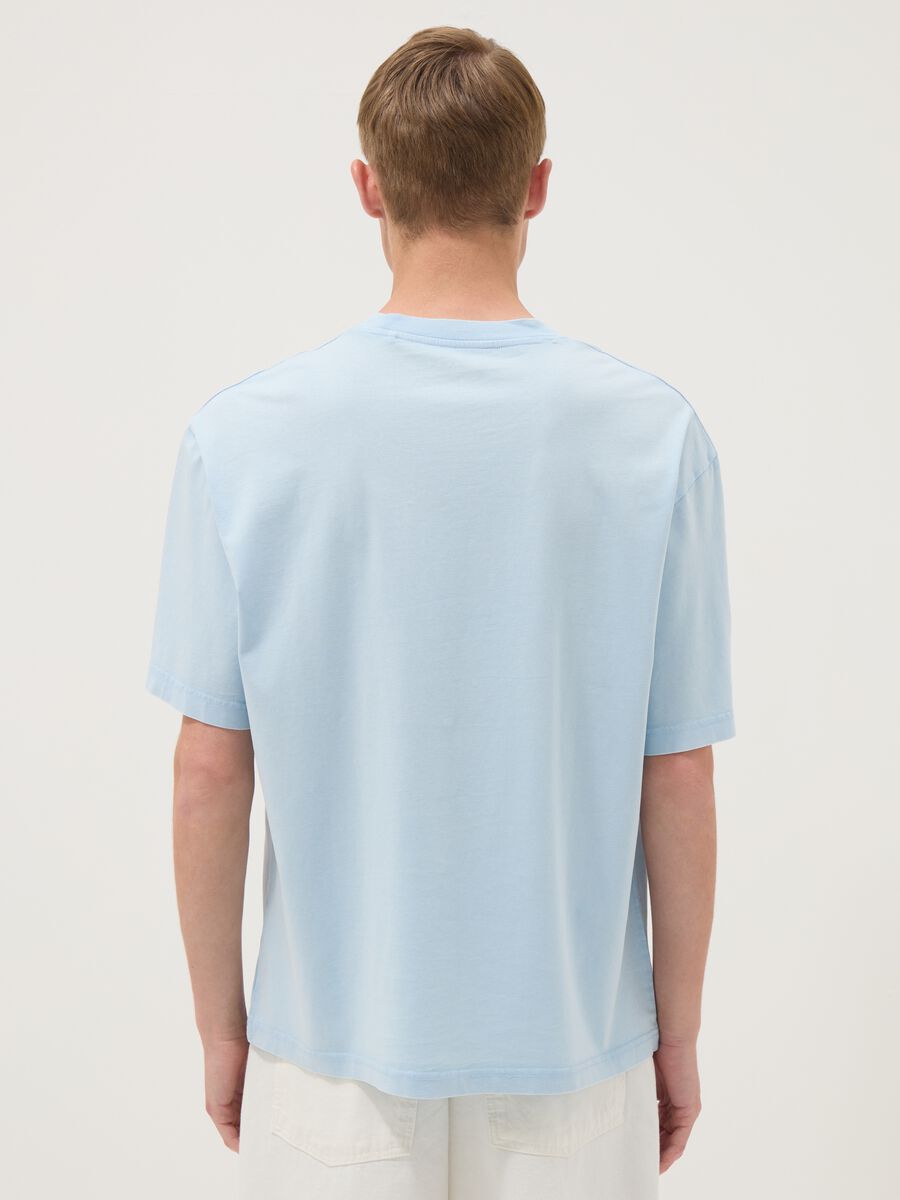 Sky-blue pure cotton T-shirt with chest pocket, regular fit_4