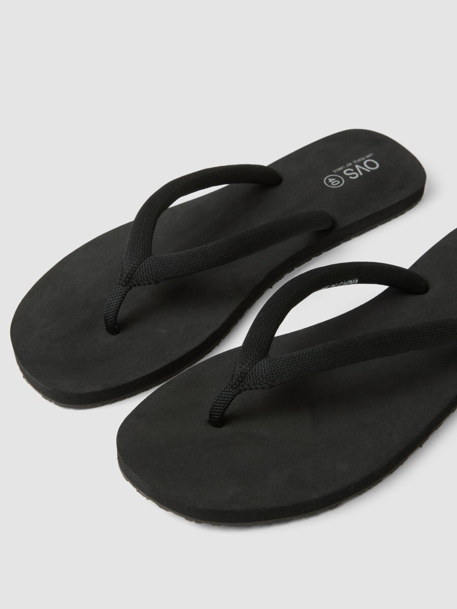 Infradito nere con cinturini spessi_1