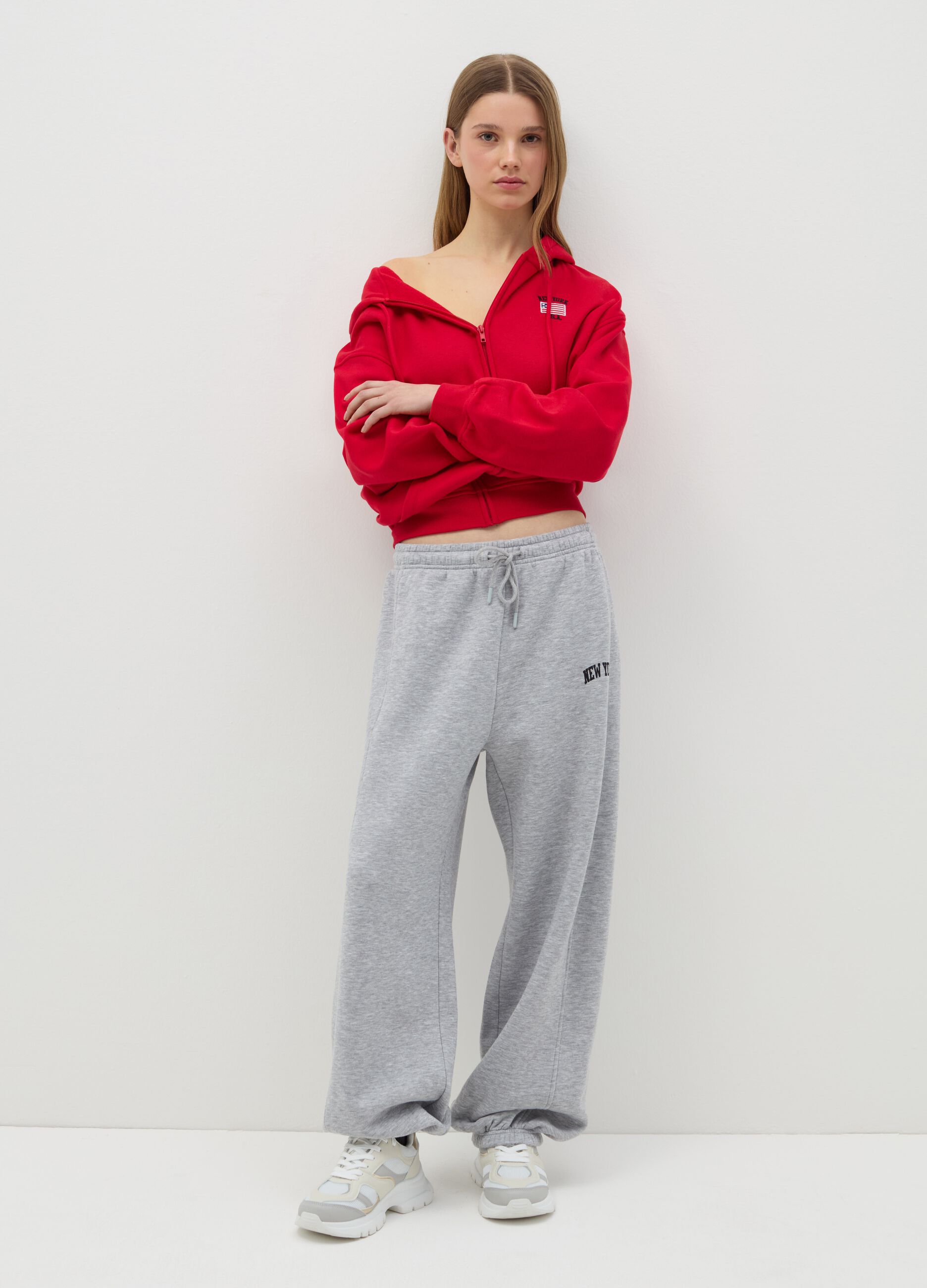 Full-zip oversize con cappuccio