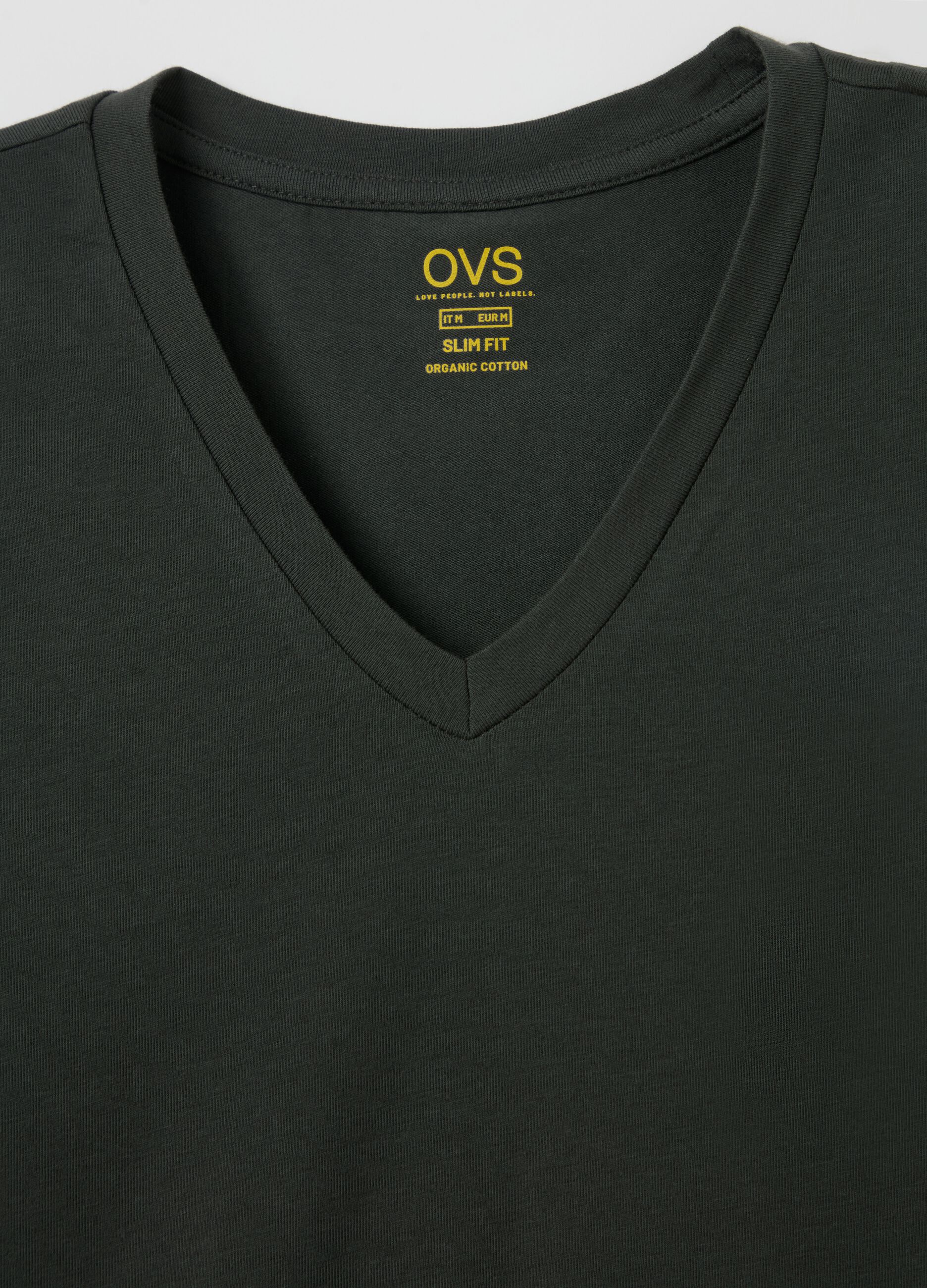 Slim-fit T-shirt in stretch cotton with V neck