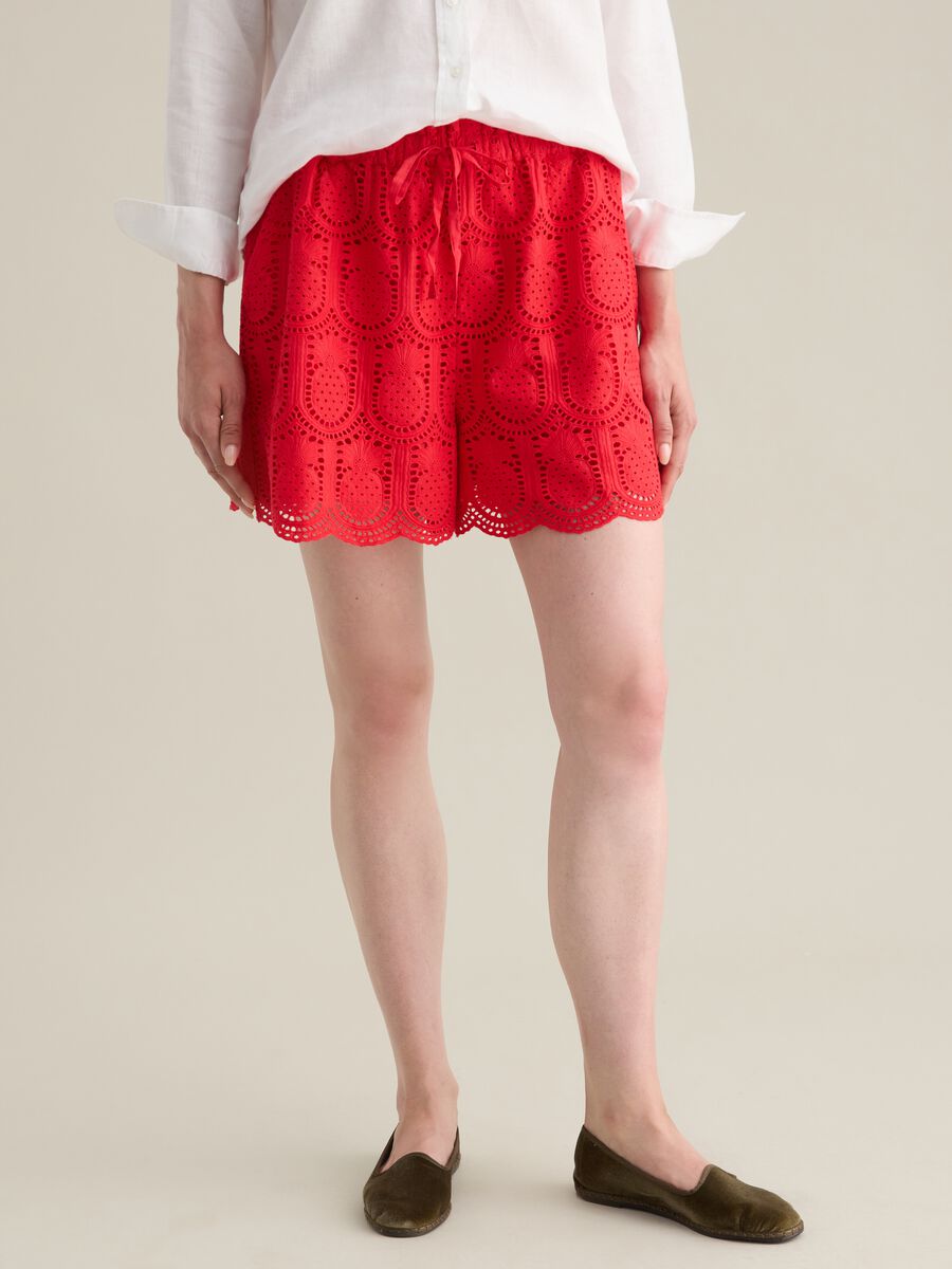 Women's red pure cotton shorts with regular fit_2