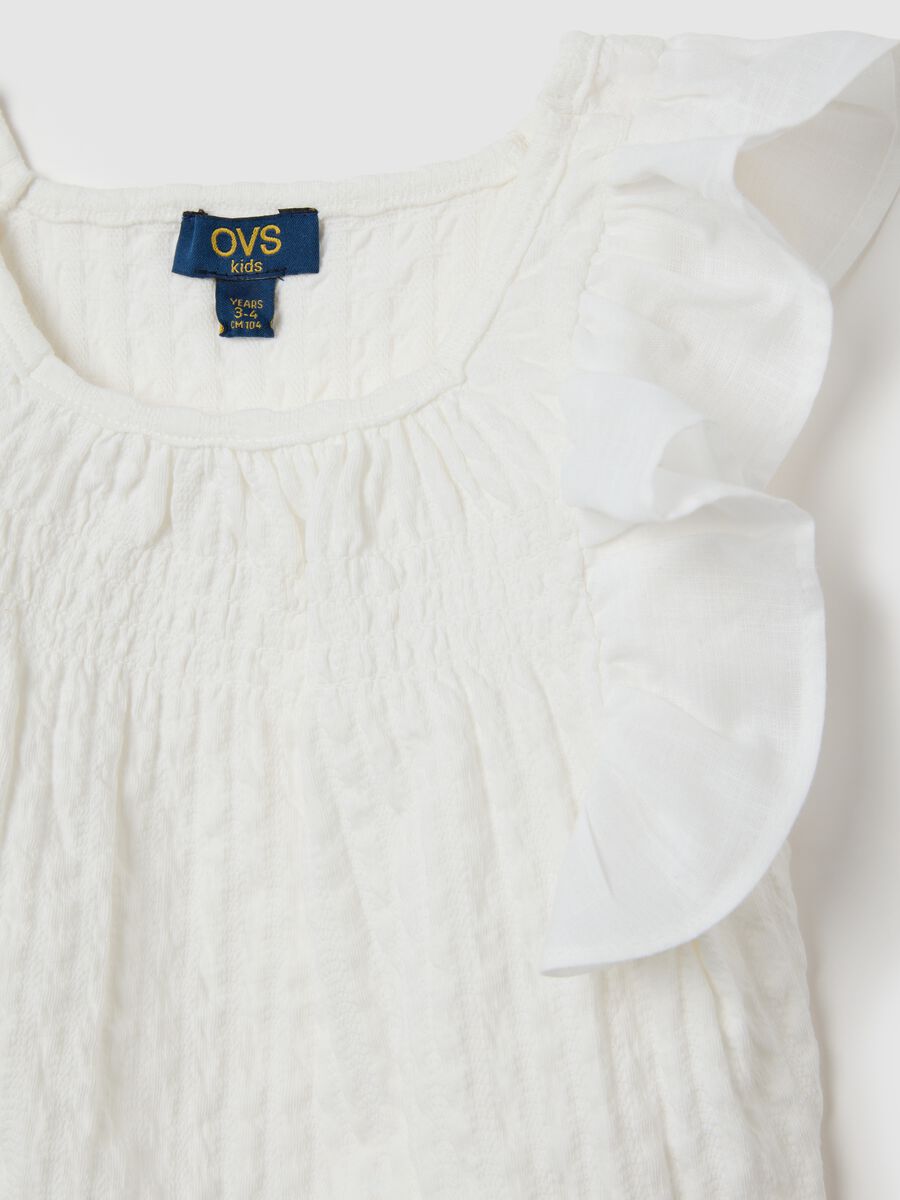 Set da bambina in cotone elasticizzato con top bianco e pantaloncini marroni regular fit_2