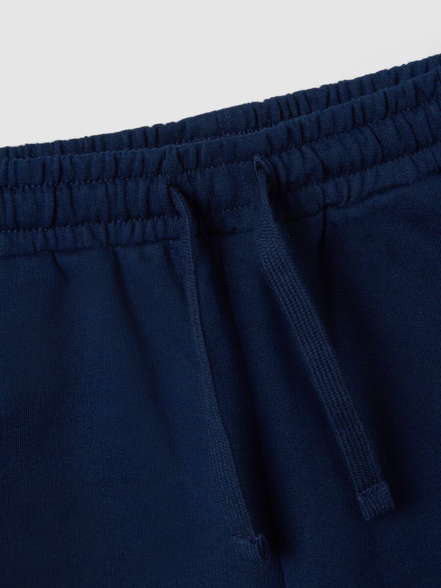 Set maglia shorts in puro cotone multicolor da bimbo con Topolino_2