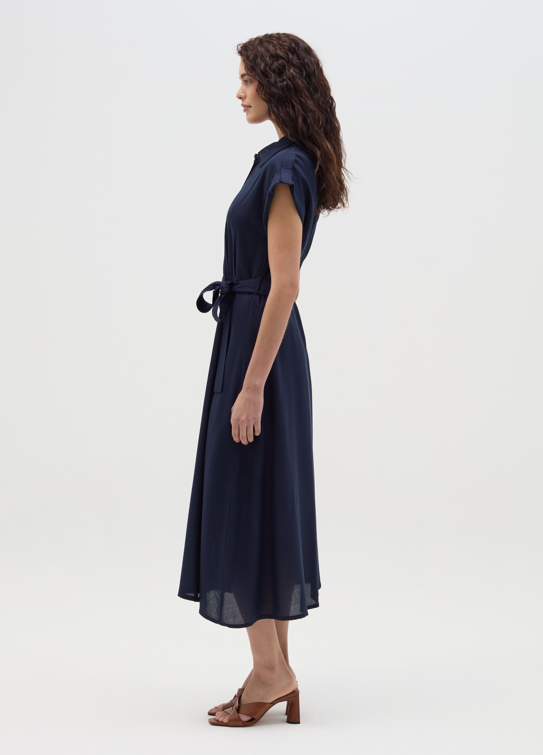 Vestito lungo chemisier con cintura