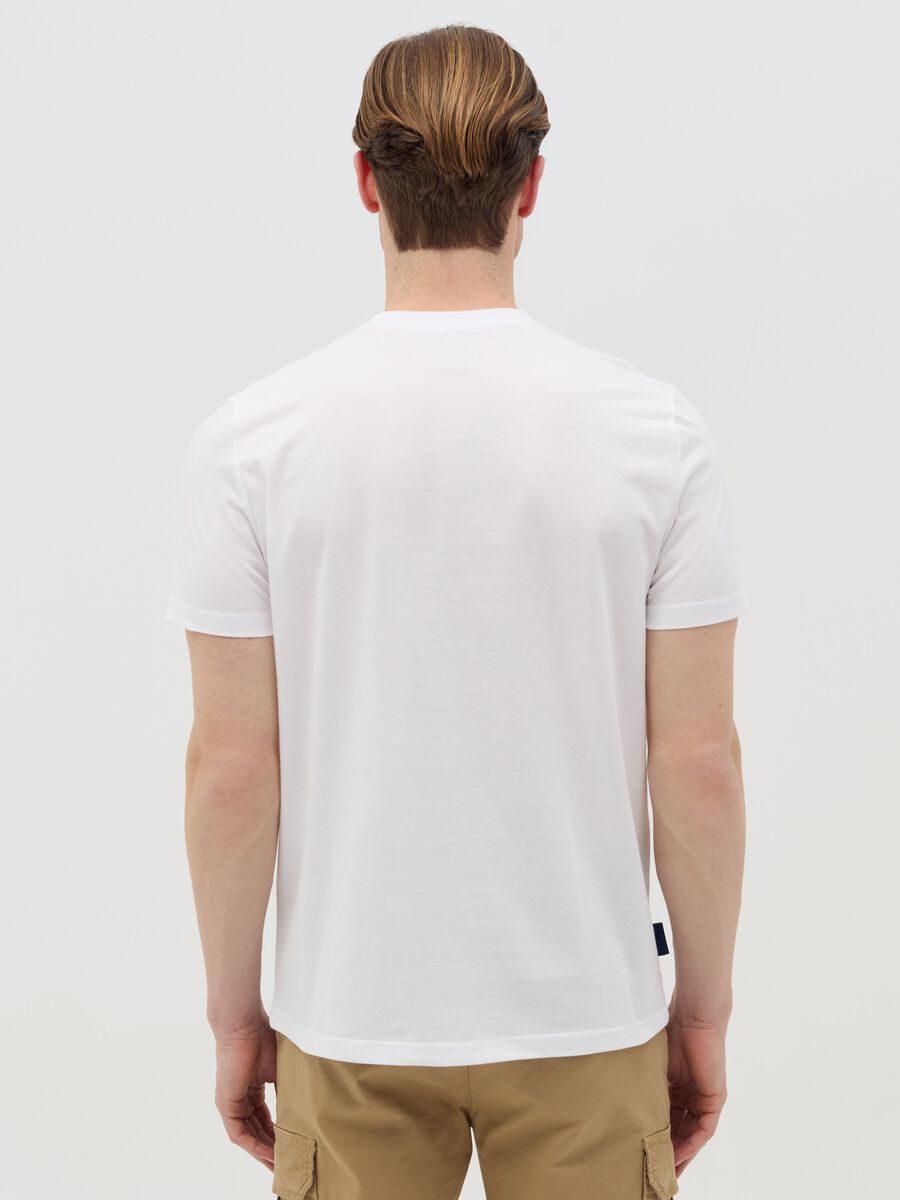 Cotton T-shirt with coastal cities motif print_3