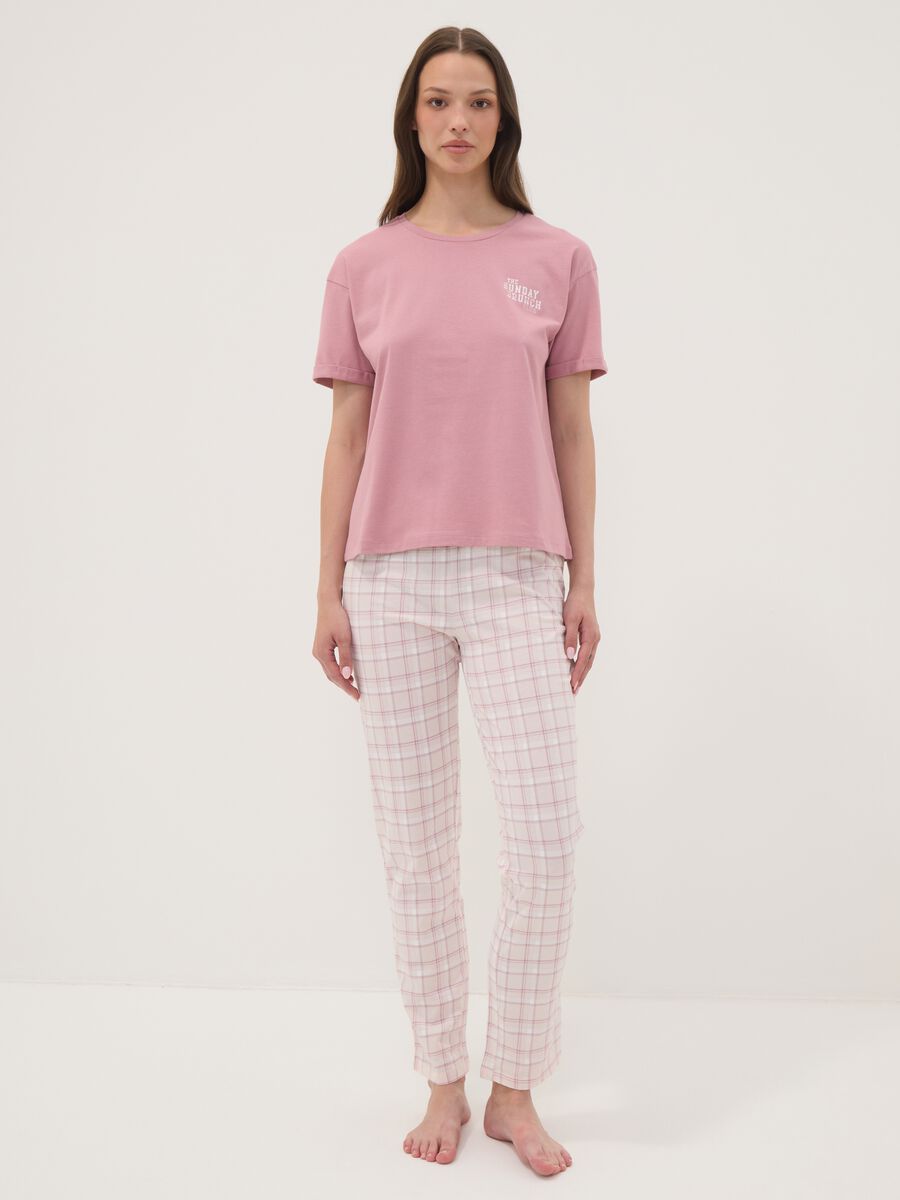 T-shirt pigiama rosa in cotone organico con scritte frontali_0