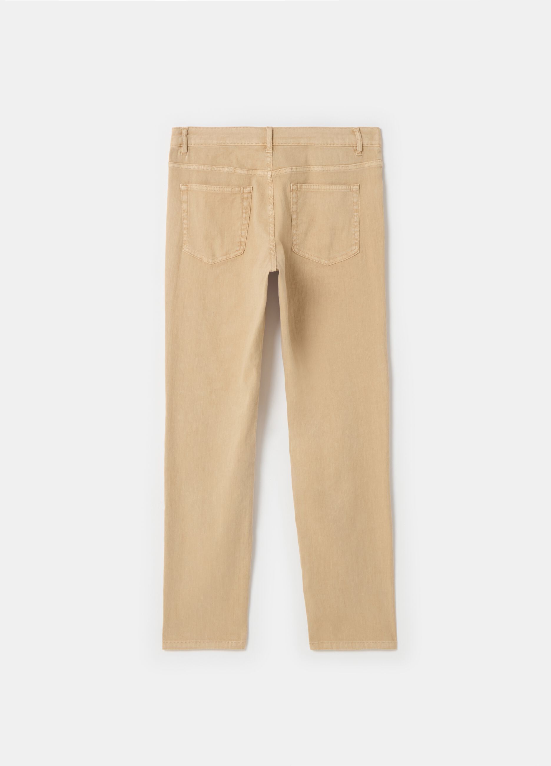 Contemporary slim-fit jeans with five pockets