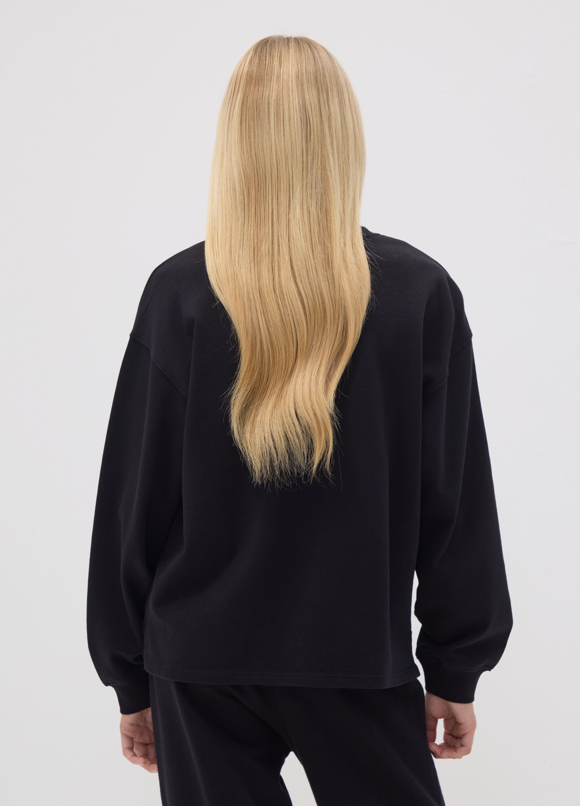 Black pure cotton sweatshirt with front slogan, relaxed fit, for girls