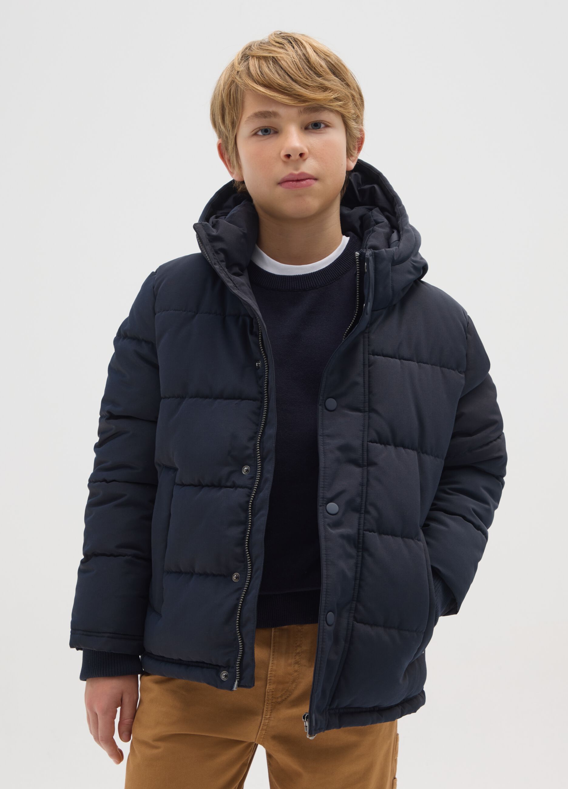 Blue padded boy's regular fit jacket with zip and hood