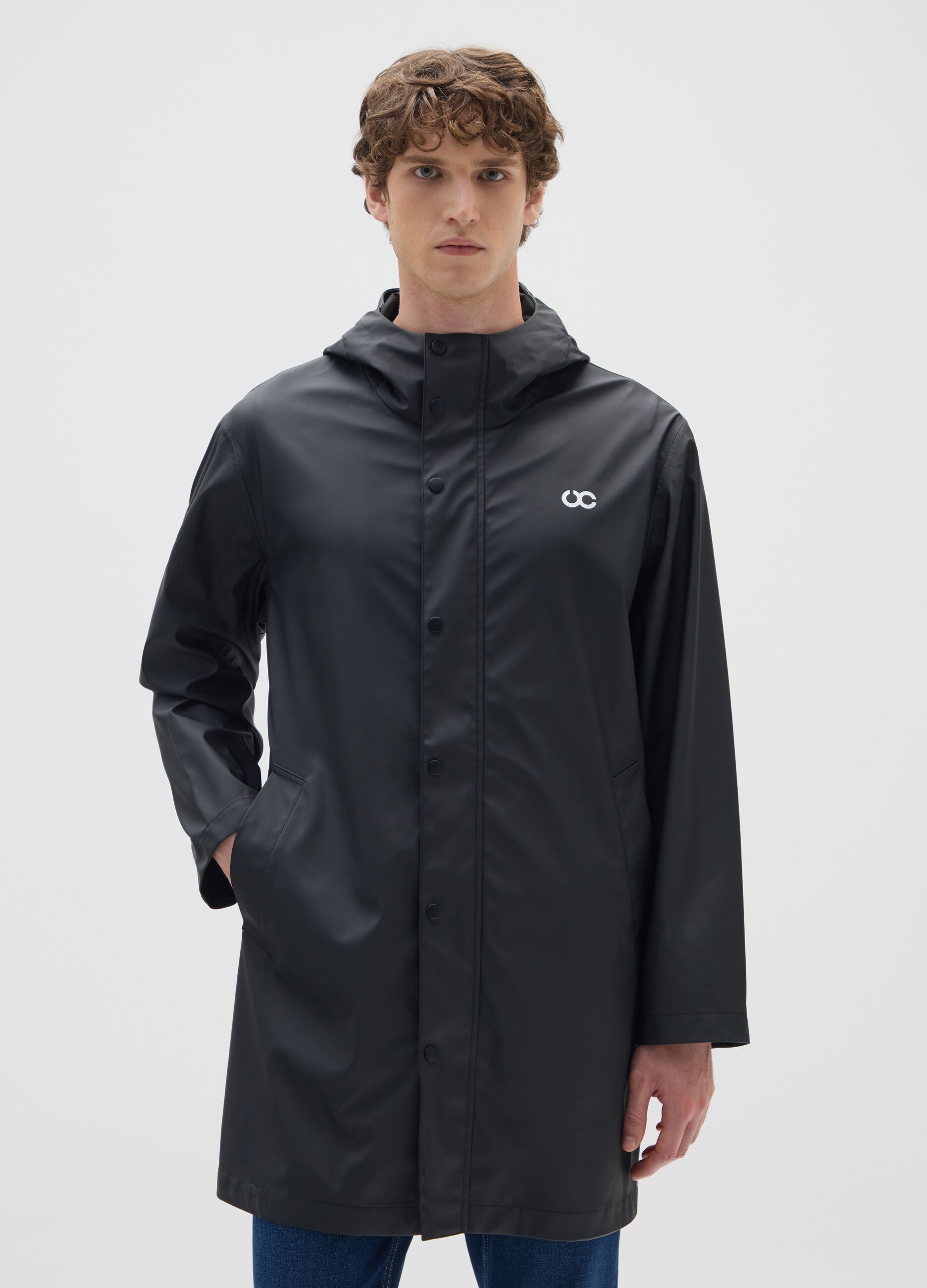 Black lightweight waterproof jacket regular fit