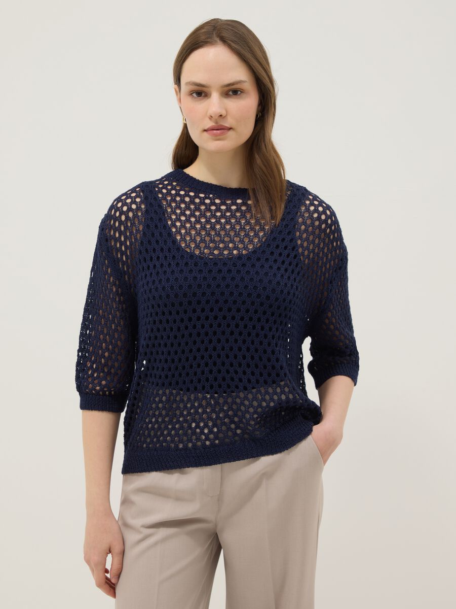 Maglia blu traforata a rete con maniche a tre quarti_1