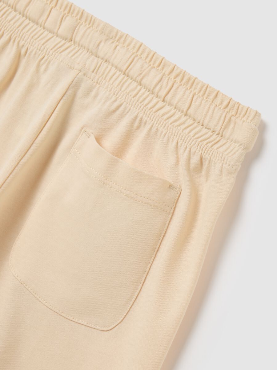 Boys’ beige shorts in 100% cotton with regular waist_3