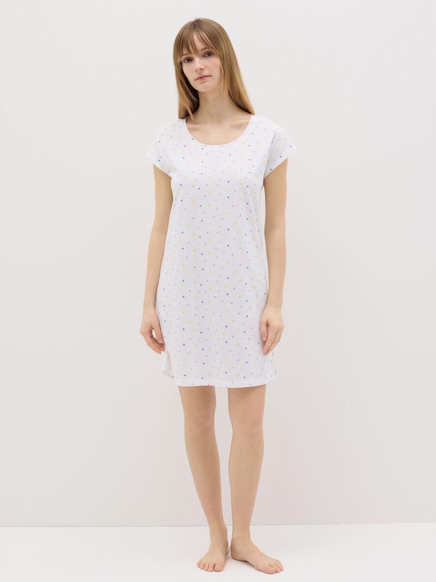 White cotton nightshirt with polka dot pattern_0