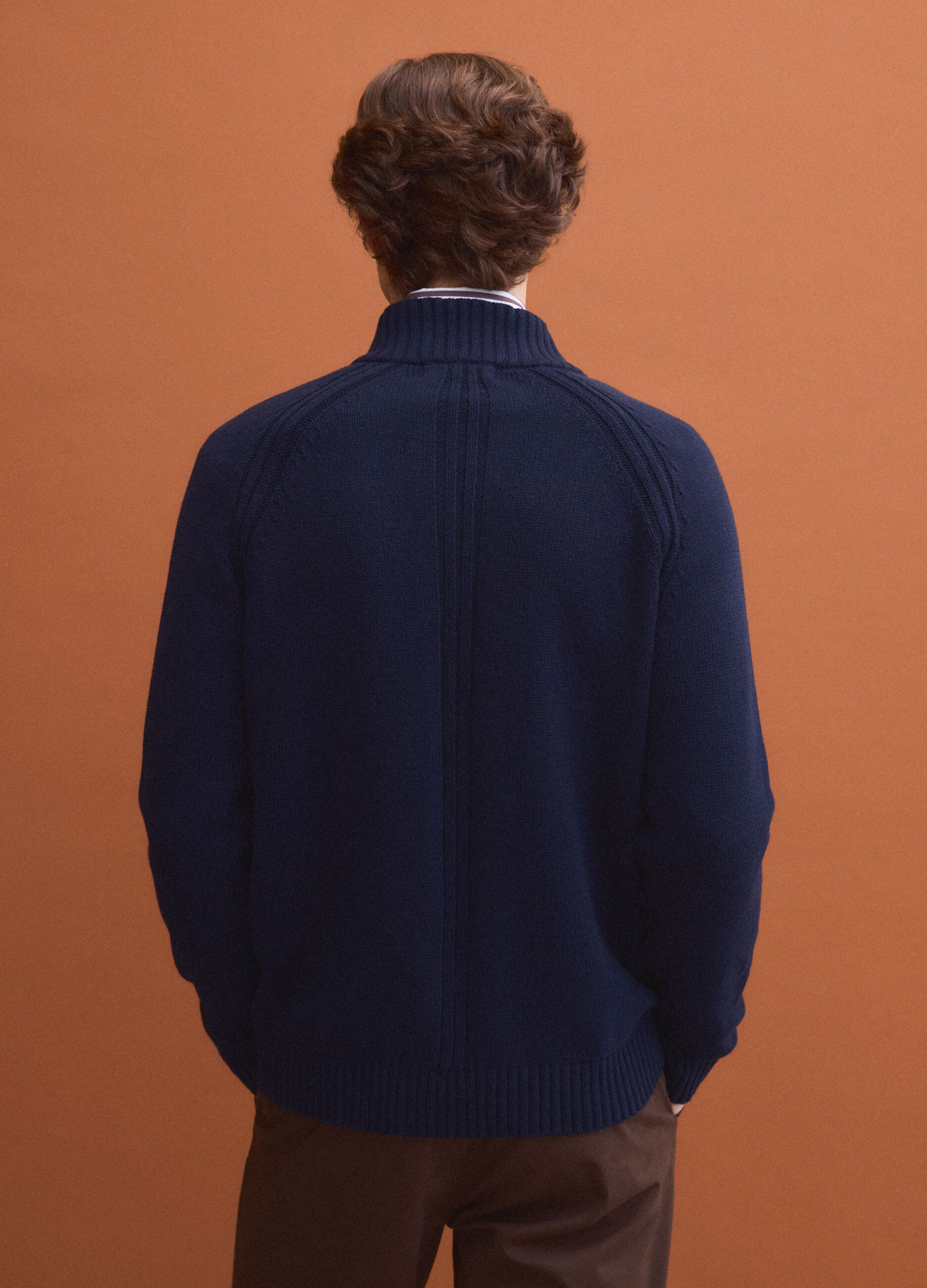 Cardigan blu con colletto in misto cotone