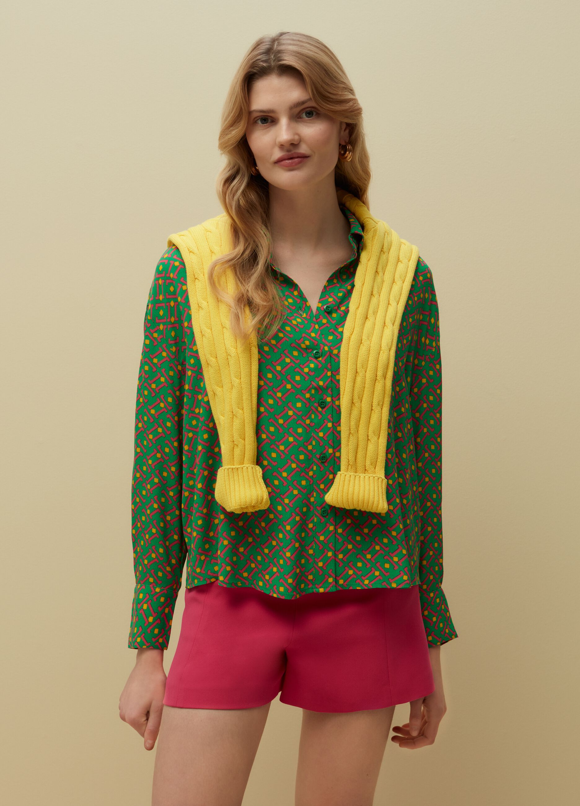 Camicia in viscosa stampa geometrica_0