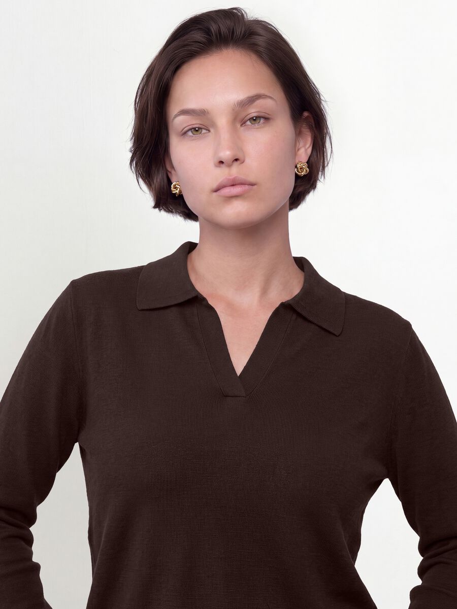 Brown viscose-blend polo-collar jumper with oversized fit_0