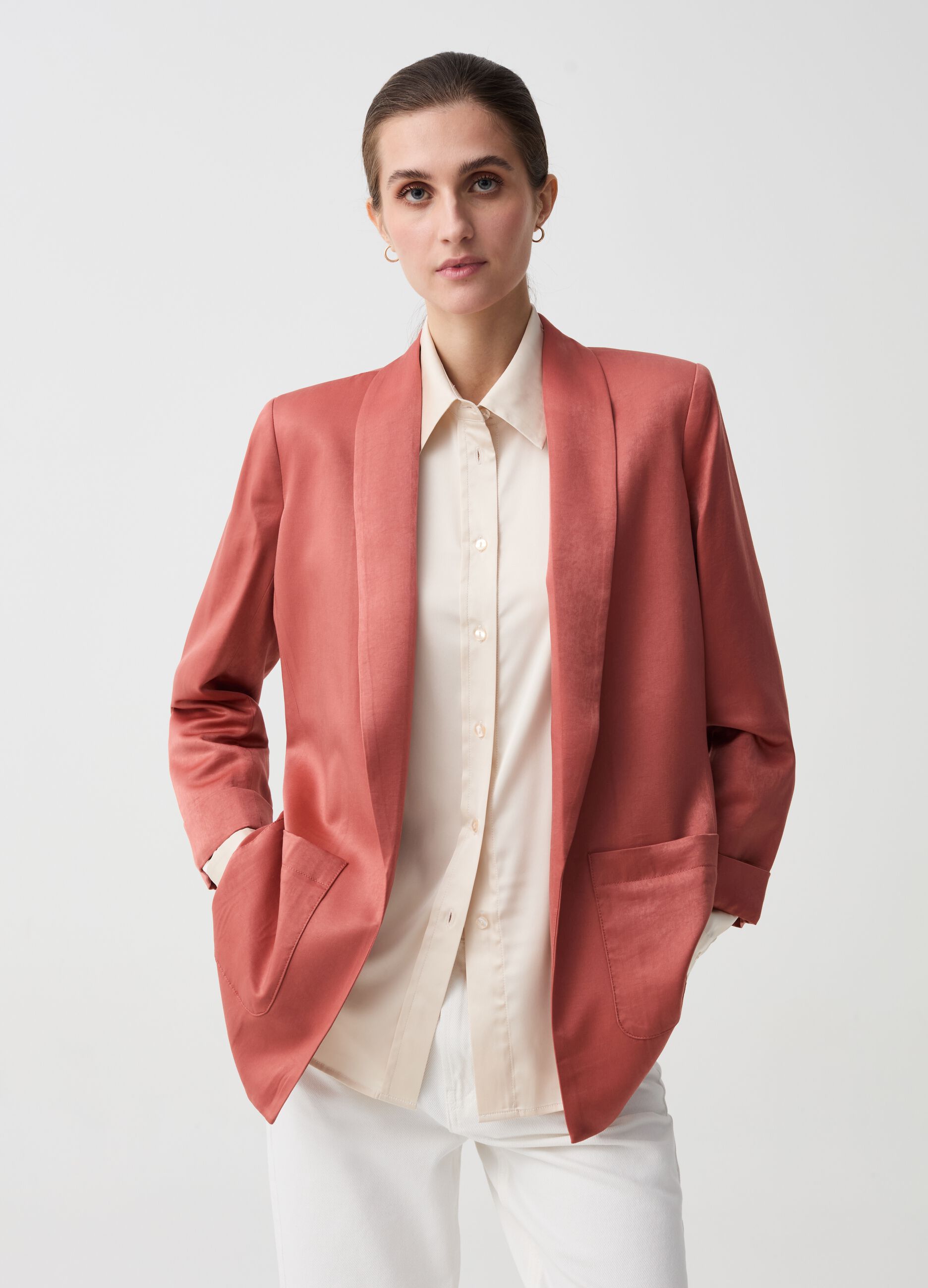 Open blazer with three-quarter sleeves