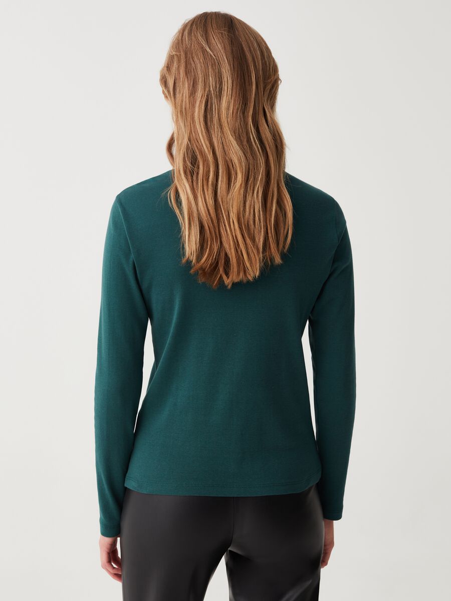 T-shirt a maniche lunghe con collo alto_2