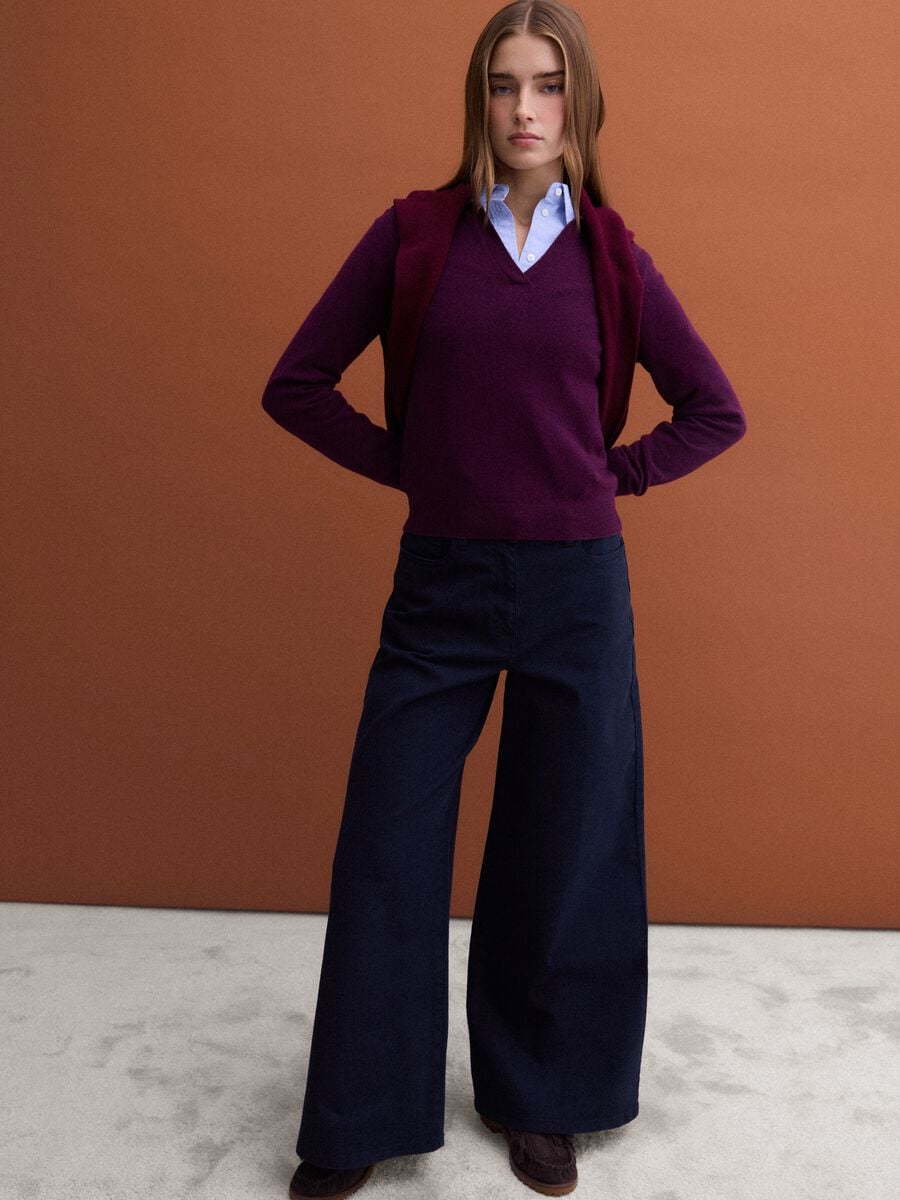 Maglia viola in pura lana con colletto polo_1
