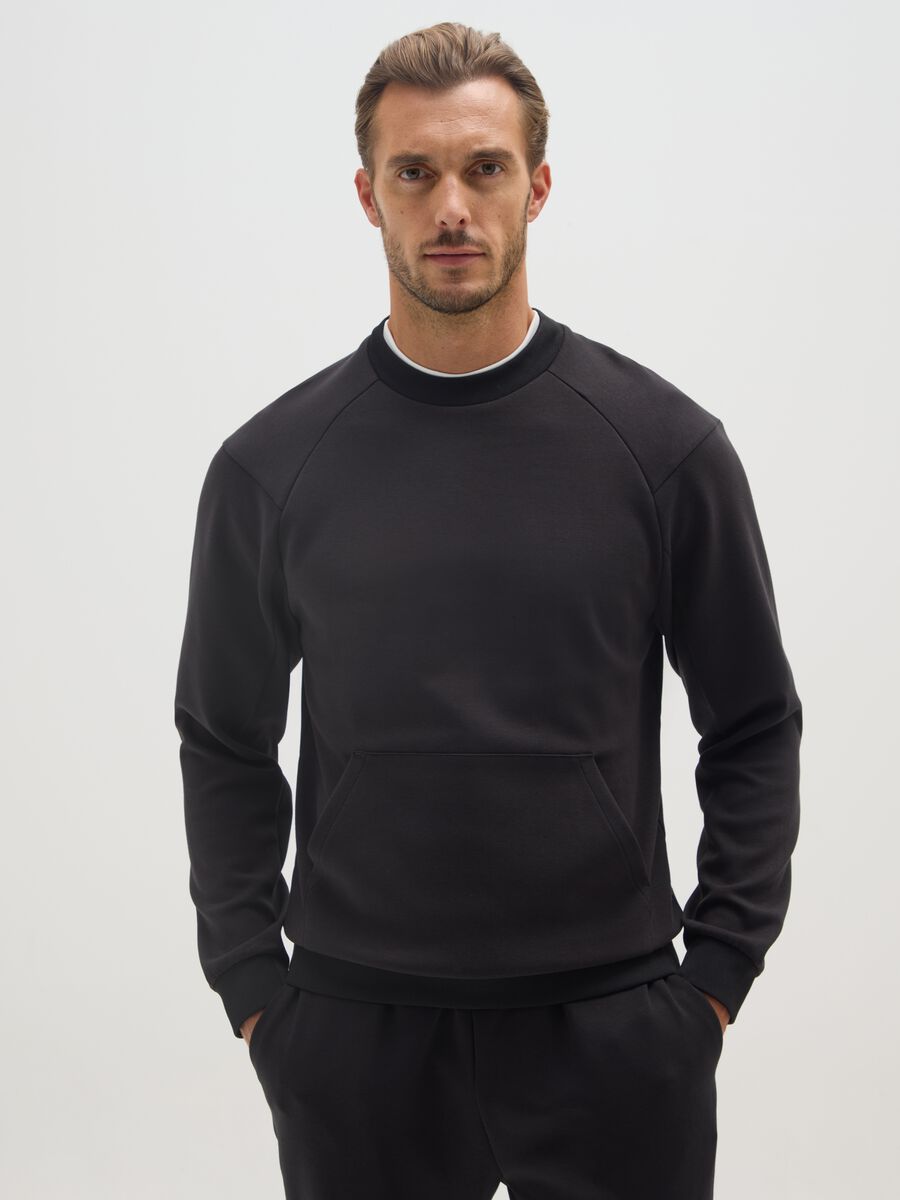 Black cotton blend sweatshirt with front pocket_0