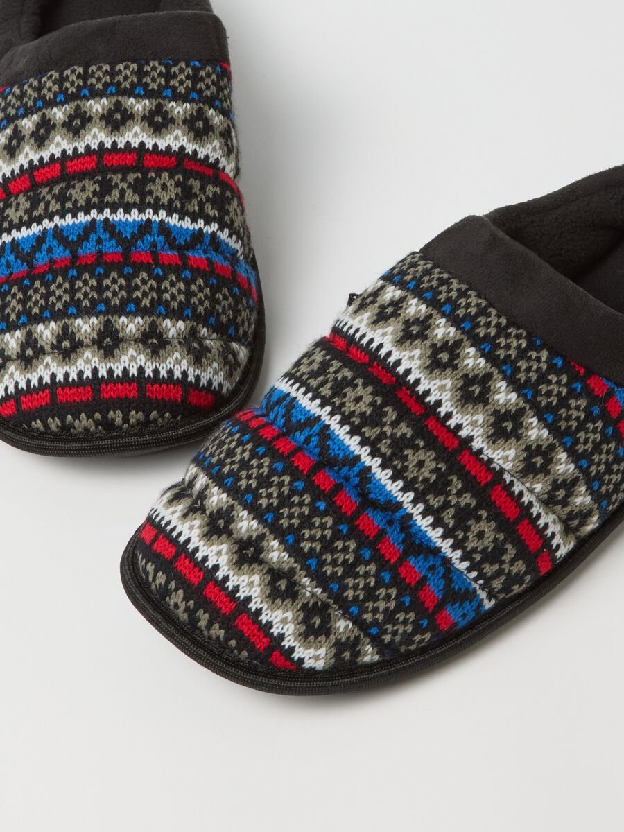 Multicolour Slippers with Pattern_1