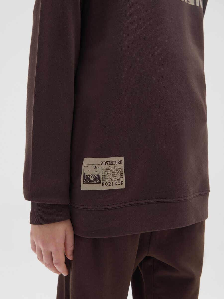 Felpa da ragazzo in puro cotone marrone regular fit_2