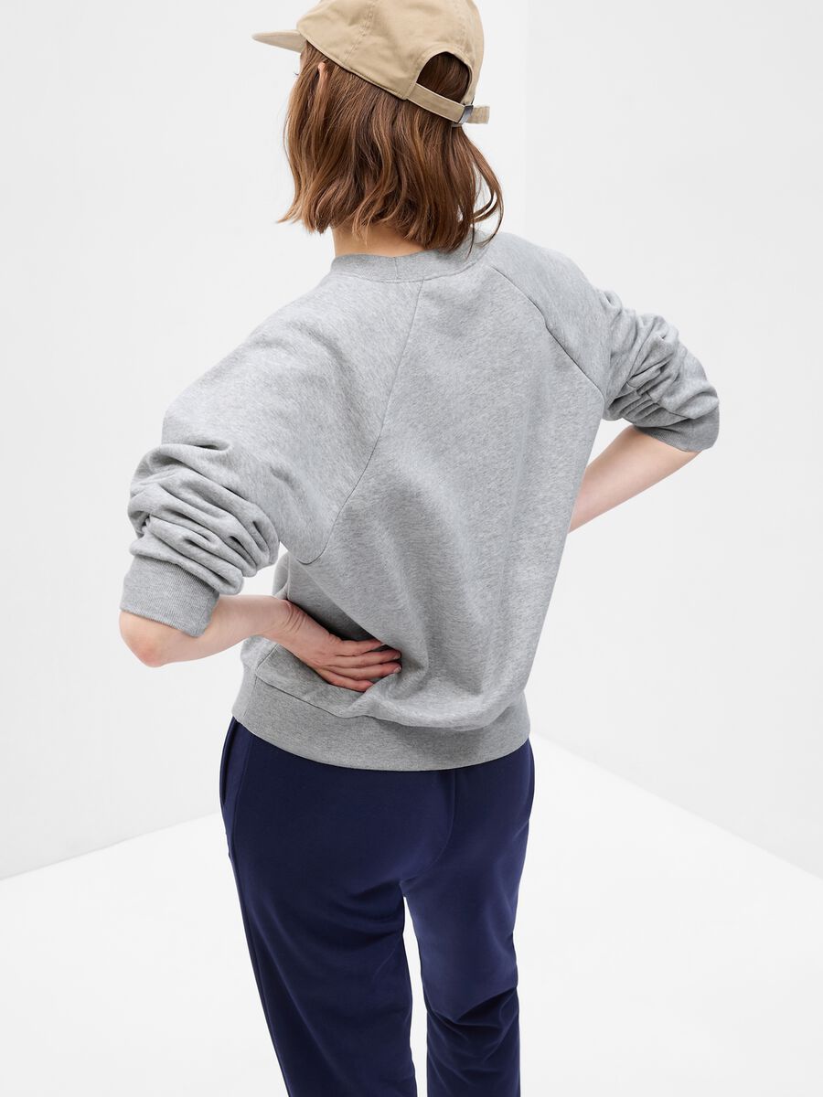 Round-neck sweatshirt with raglan sleeves_1