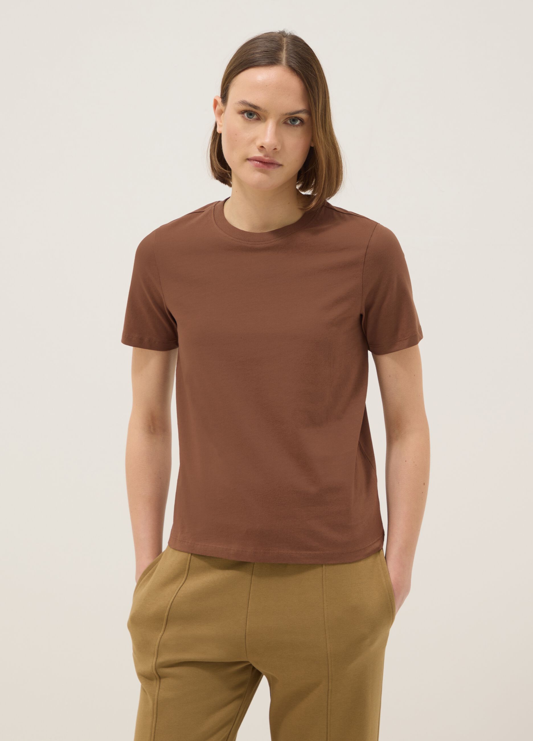 T-shirt girocollo in puro cotone marrone regular fit