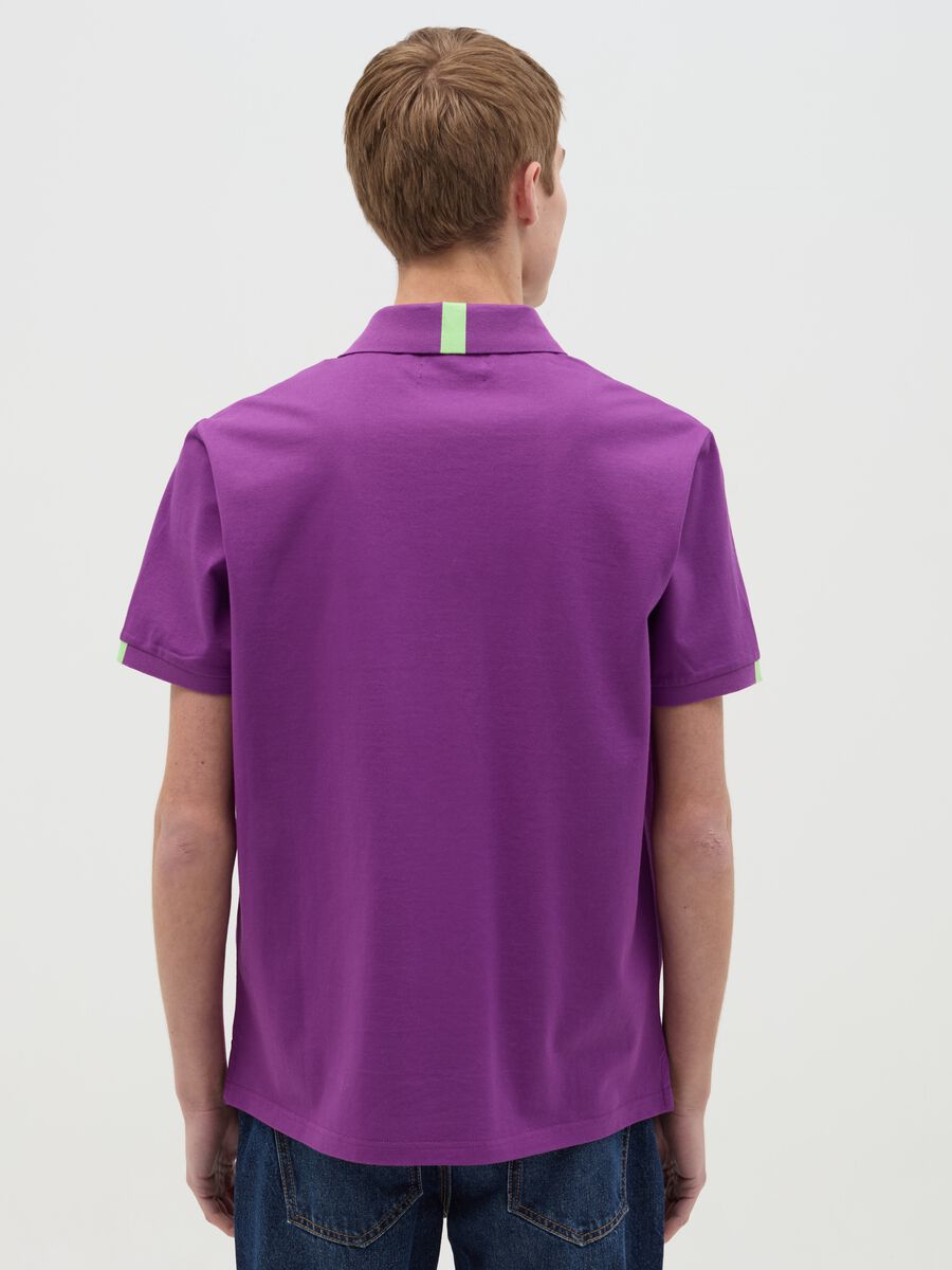Polo shirt with contrasting detail and logo embroidery_2