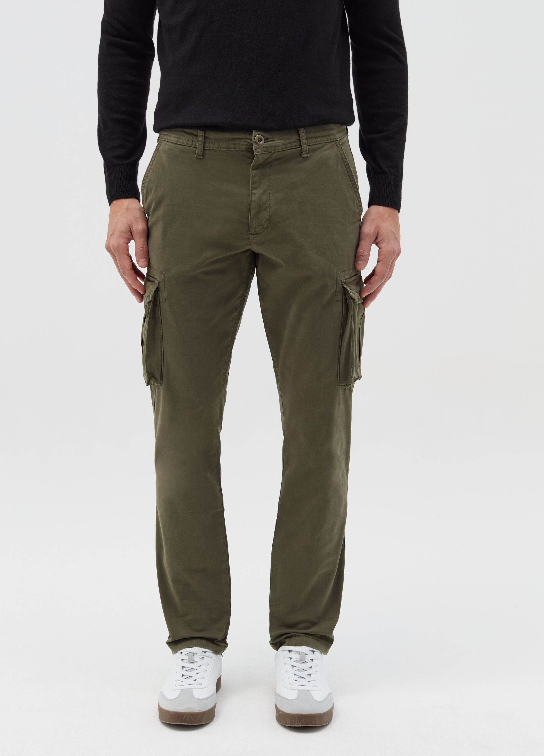 Pantaloni cargo in twill