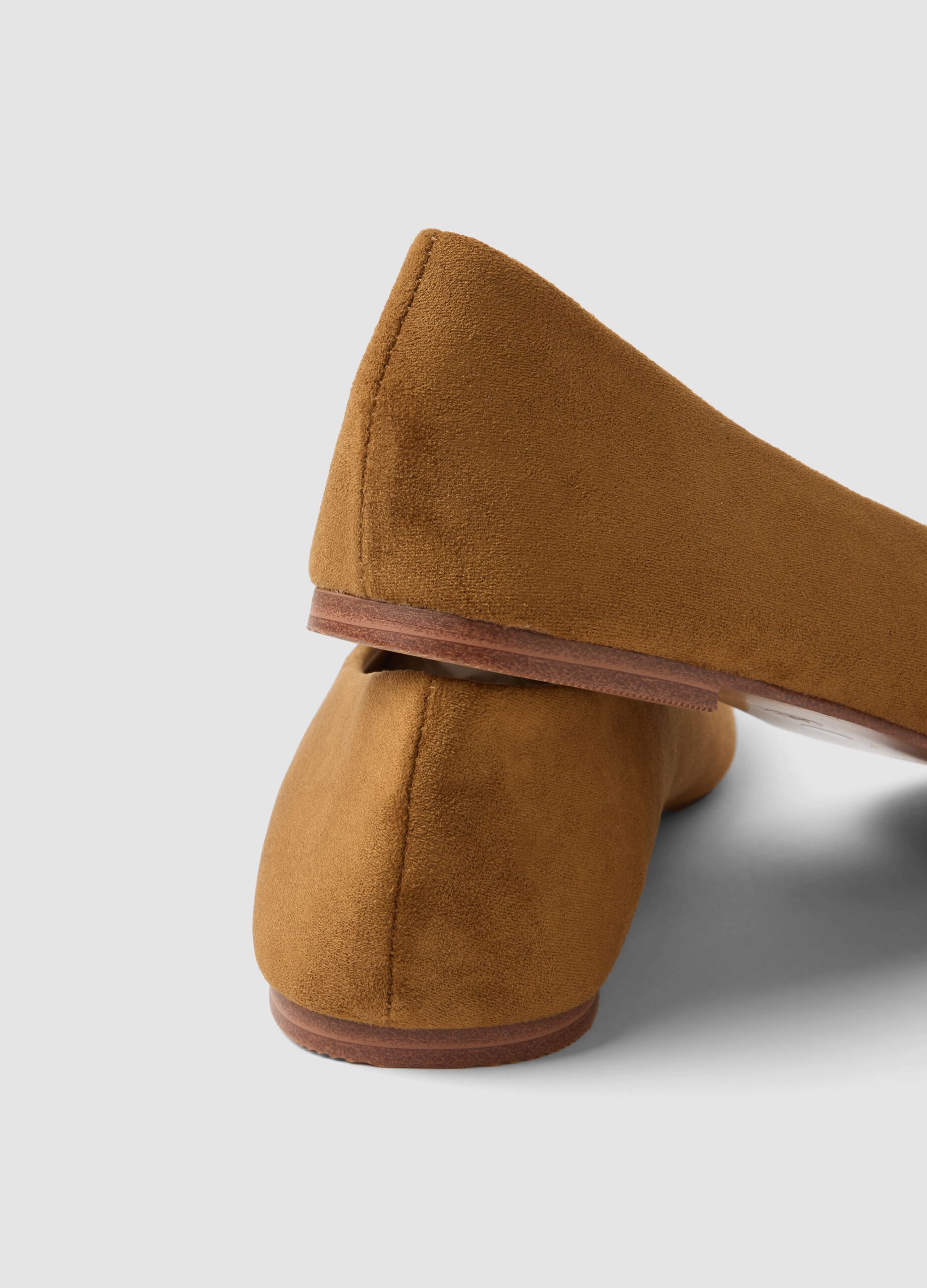 Classic brown ballet flats