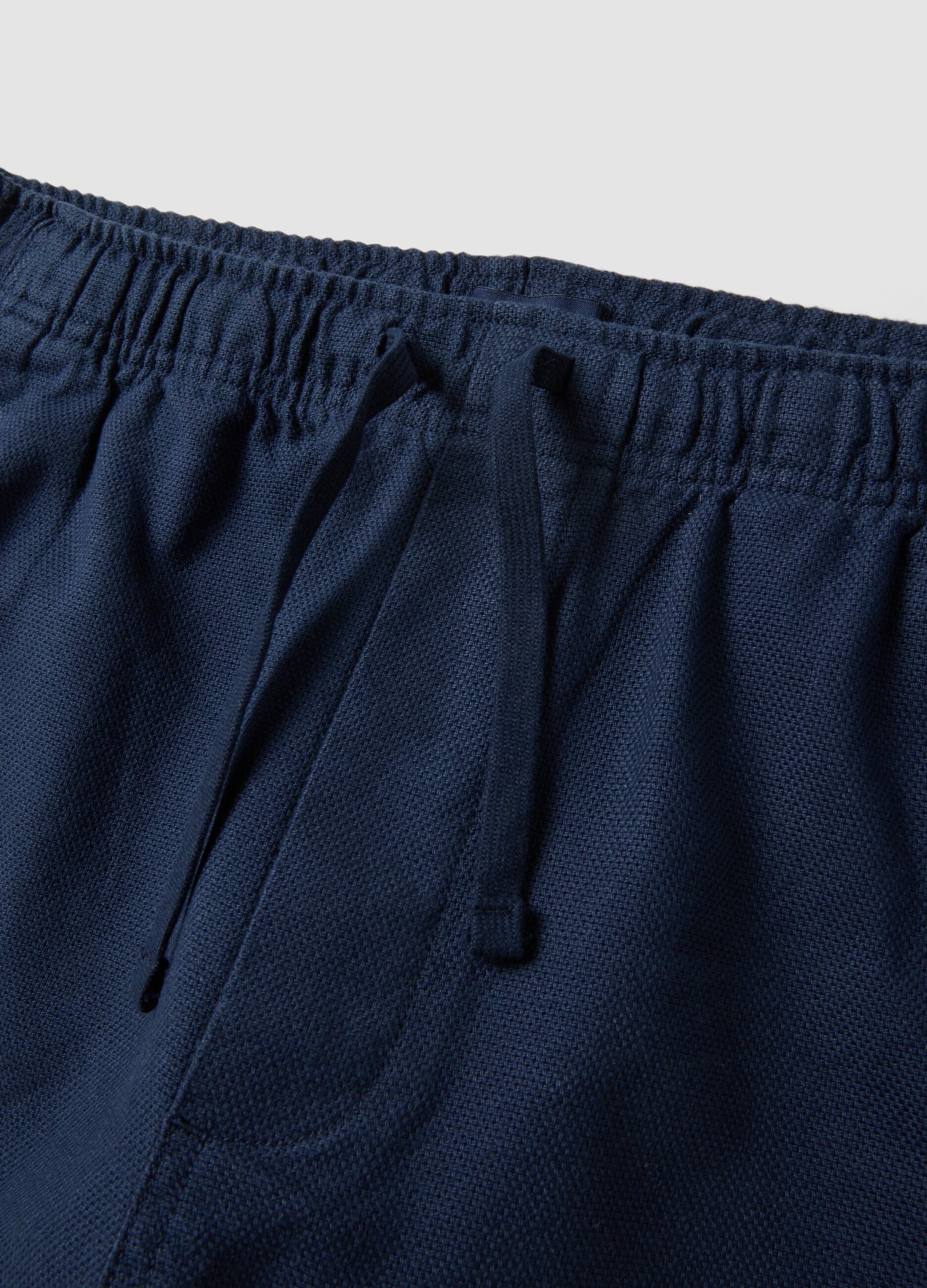 Blue chino shorts in pure cotton with elasticated waist