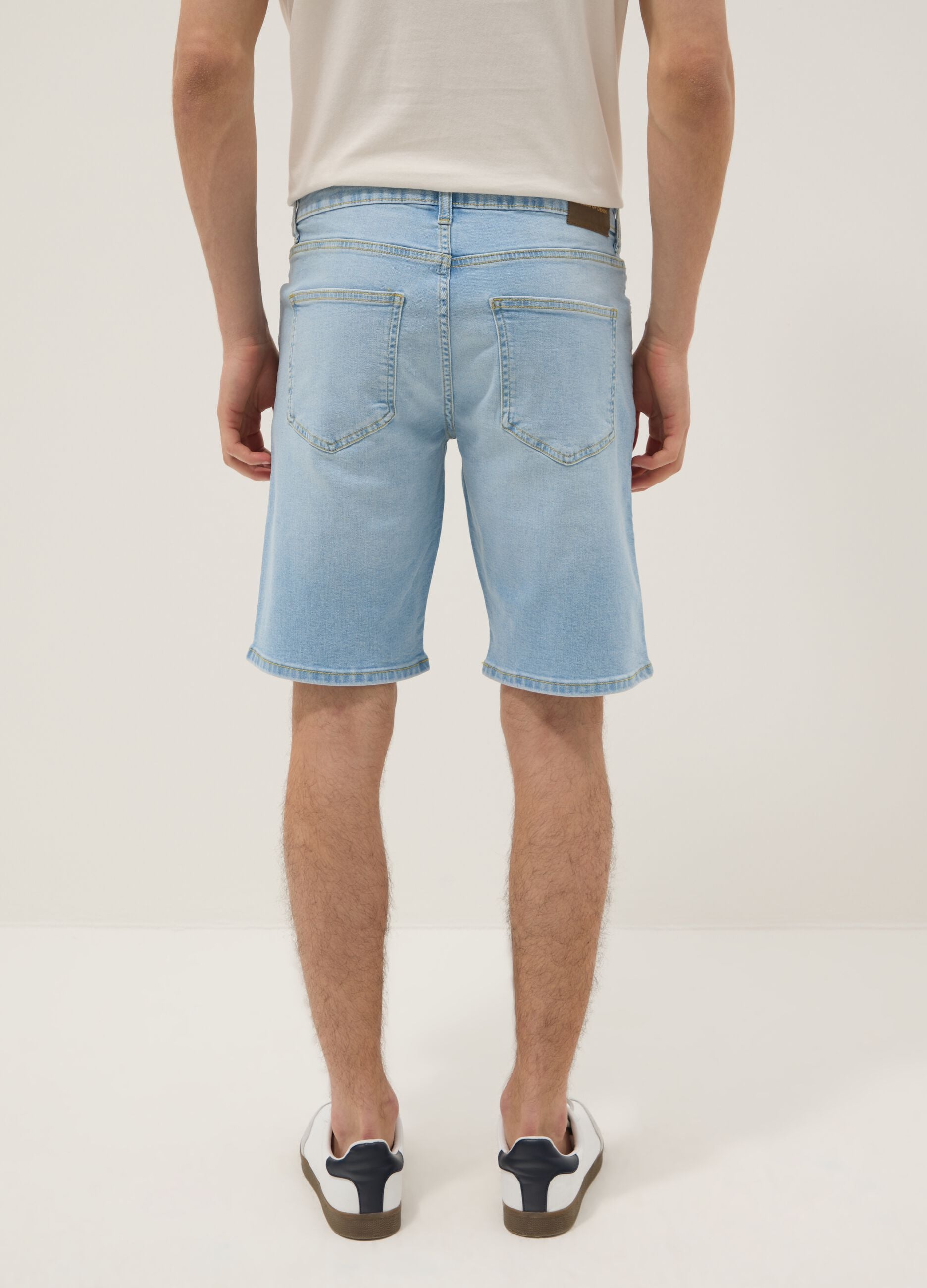 Light blue stretch cotton bermuda shorts