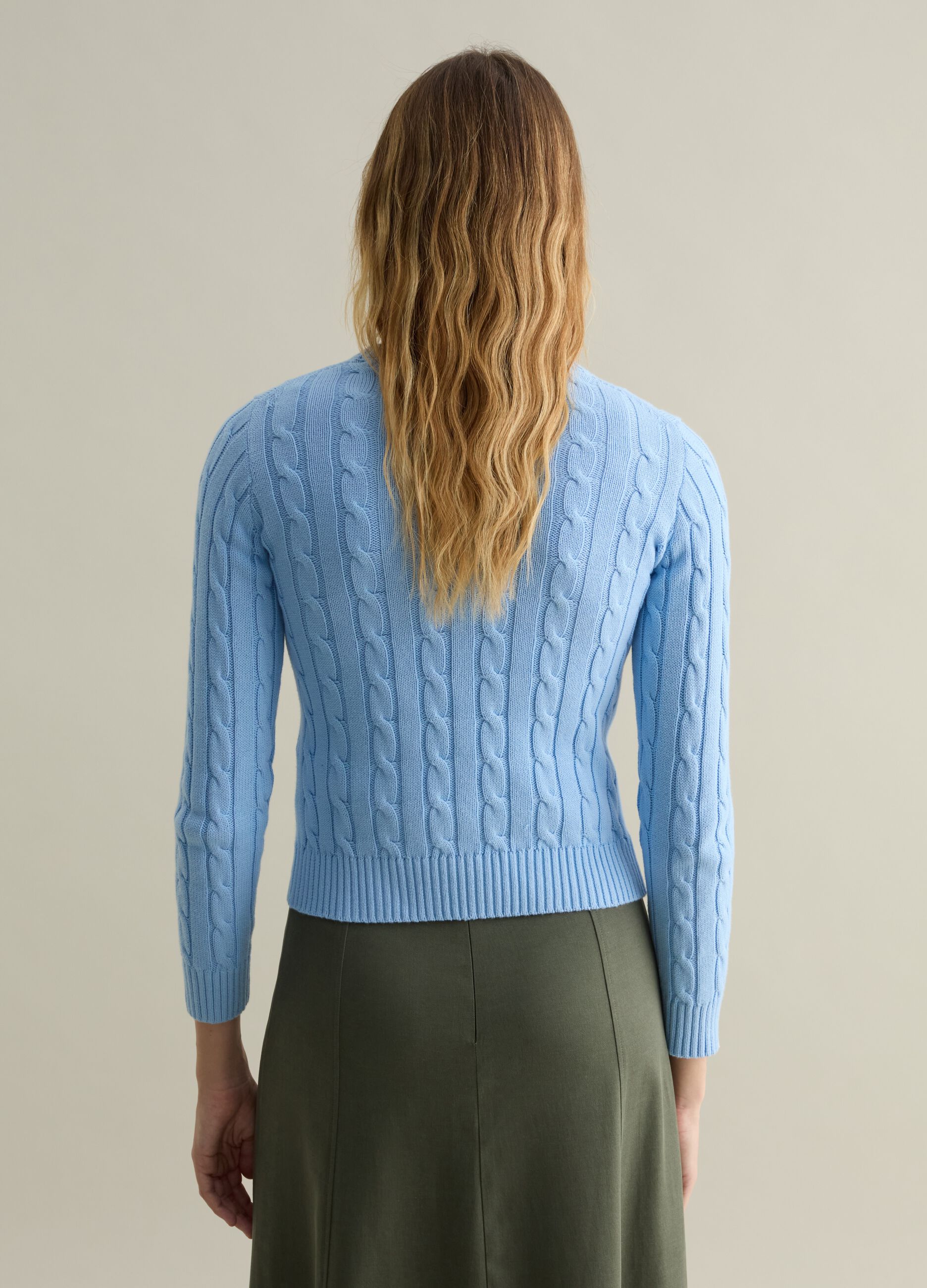 Ribbed pullover with cable-knit design