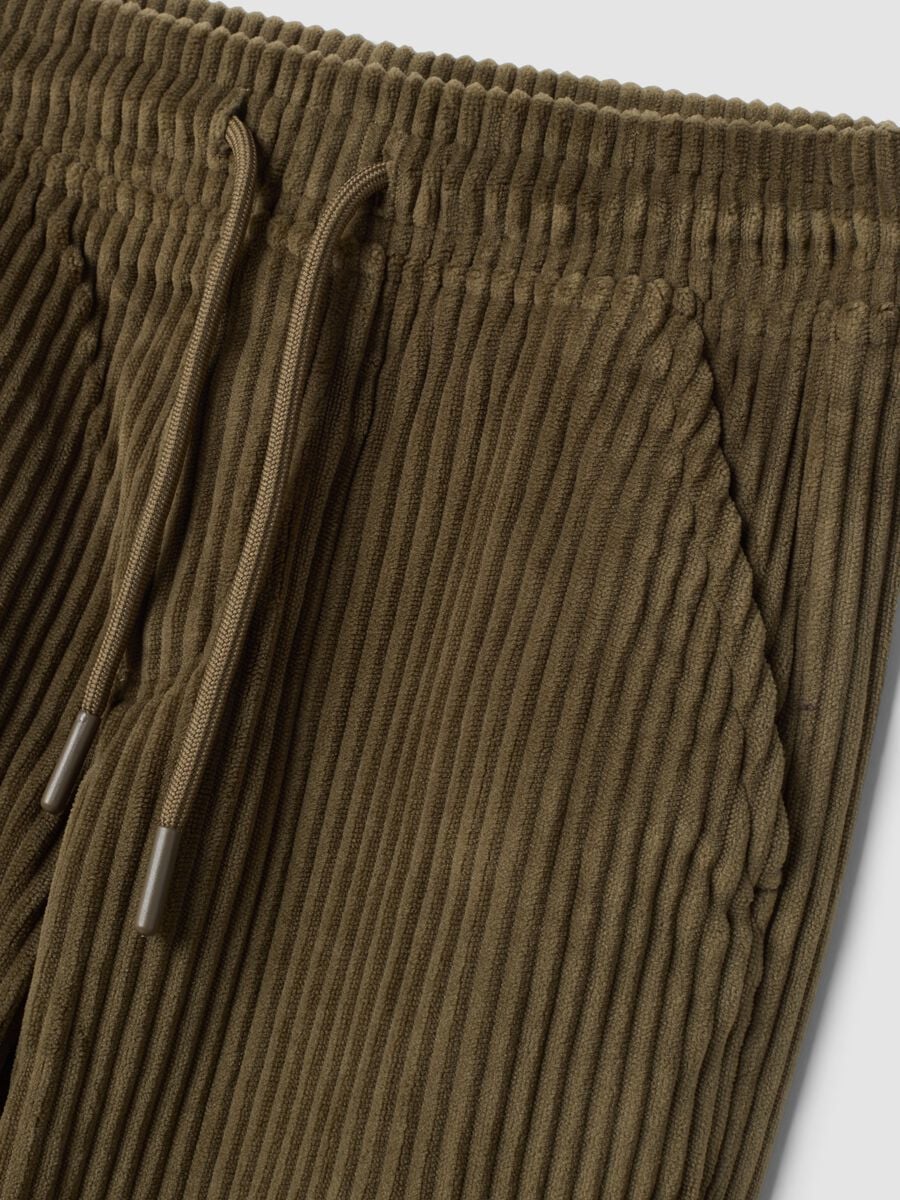 Pantaloni verdi a coste comfort fit_2