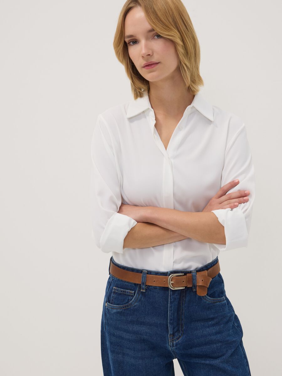 Camicia bianca regular fit con colletto classico_0