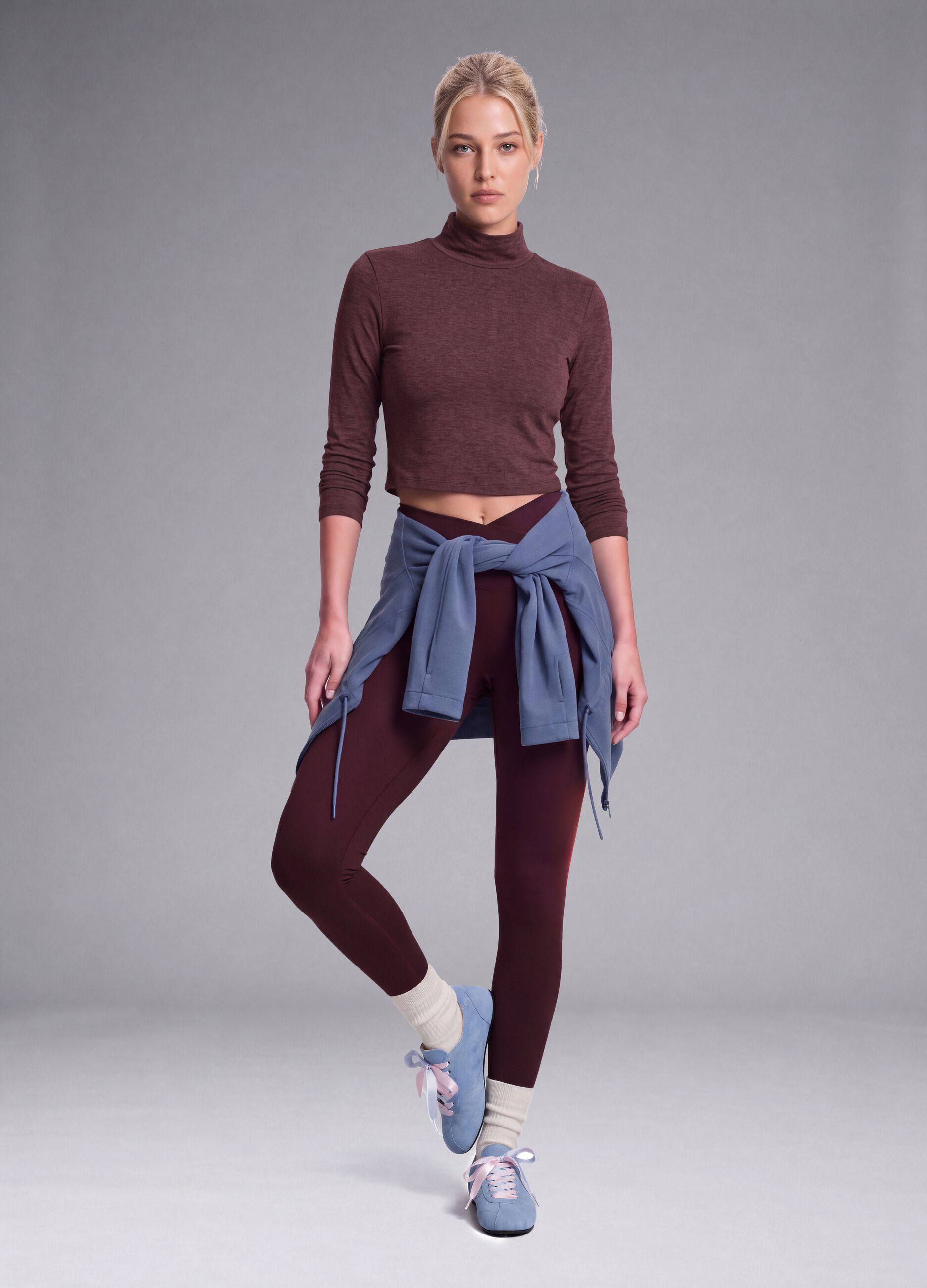 Purple cropped stretch T-shirt with high neck
