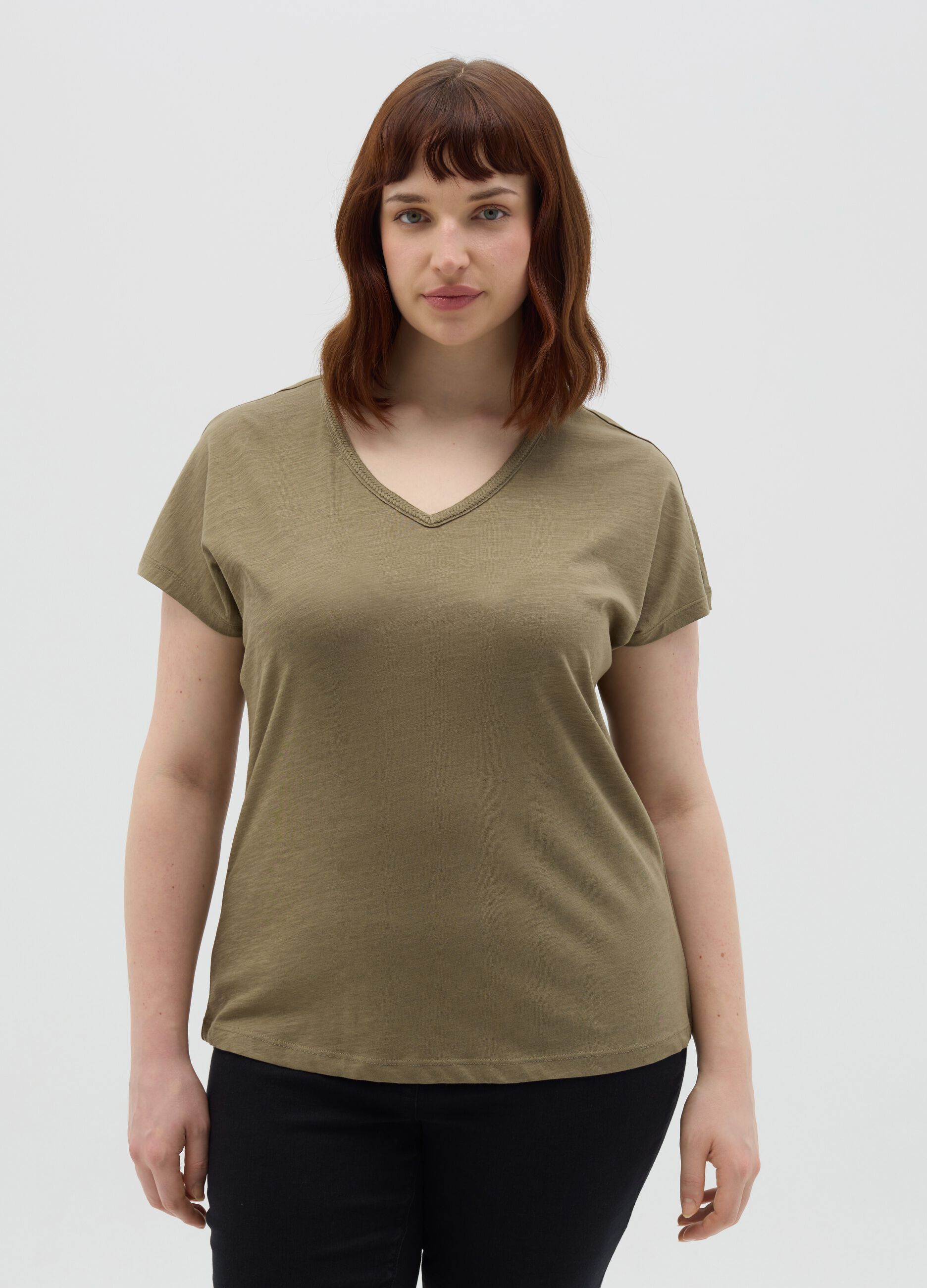 Curvy green T-shirt with V neck