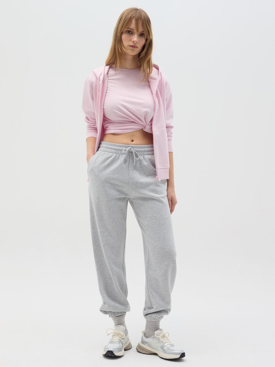 Essential full-zip sweatshirt with hood_1