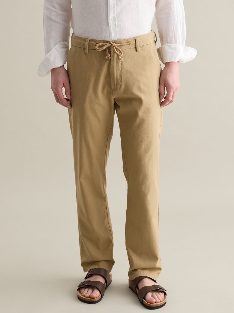 Beige chino trousers in linen and cotton_1