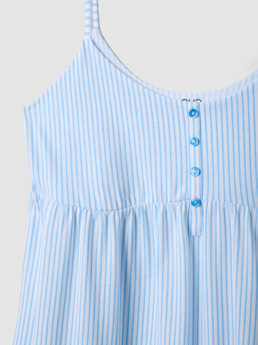 Camicia da notte in puro cotone a righe bianche e azzurre con spalline_5
