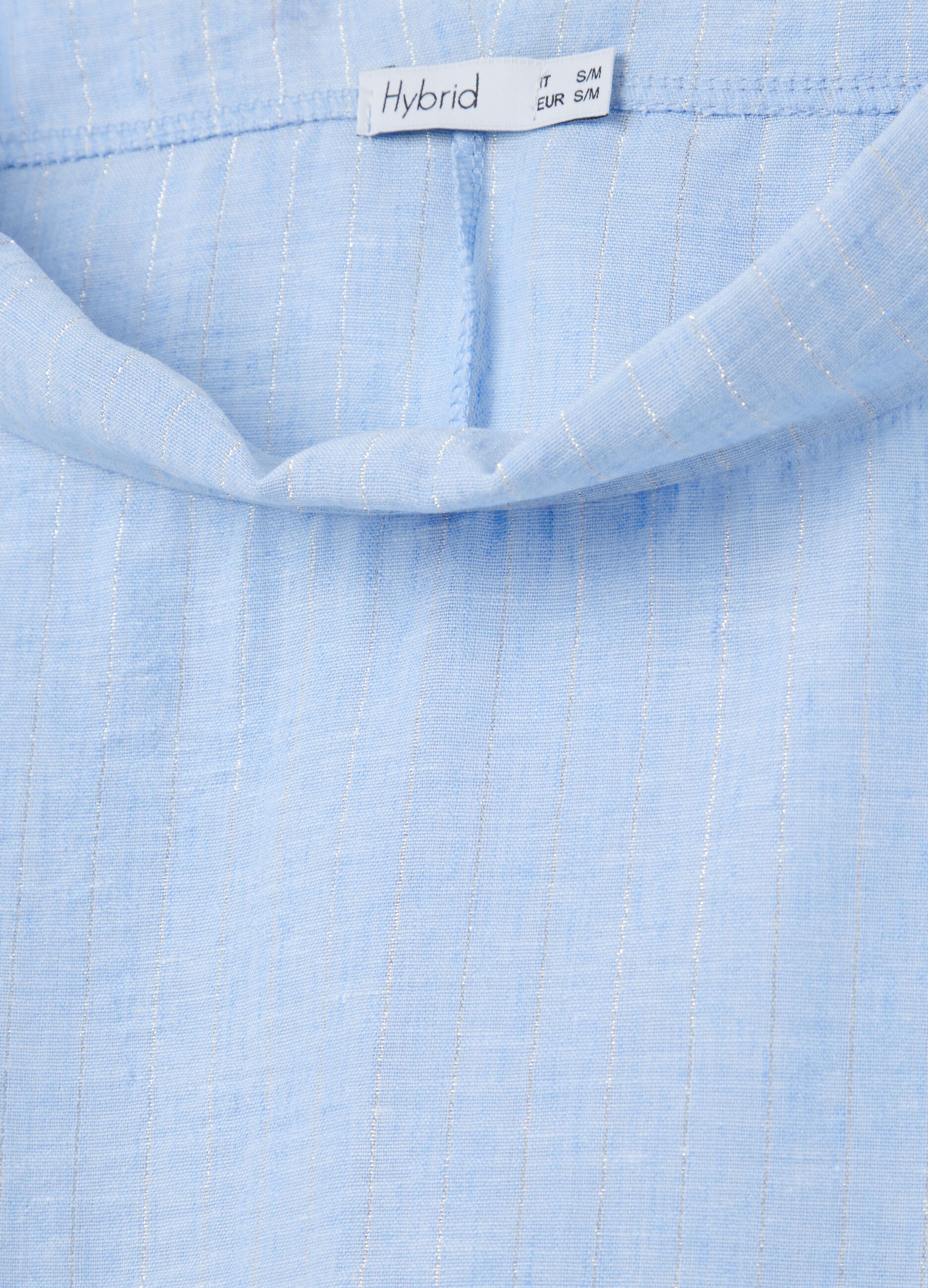 Maglia gessata in lurex collo ad anello azzurra