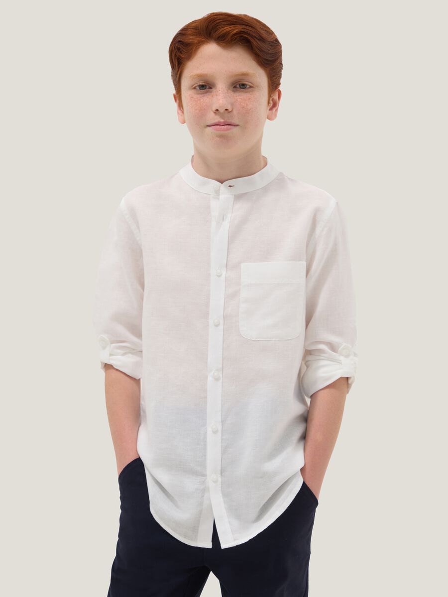 Camicia bianca in misto lino e cotone da ragazzo con collo coreano_0