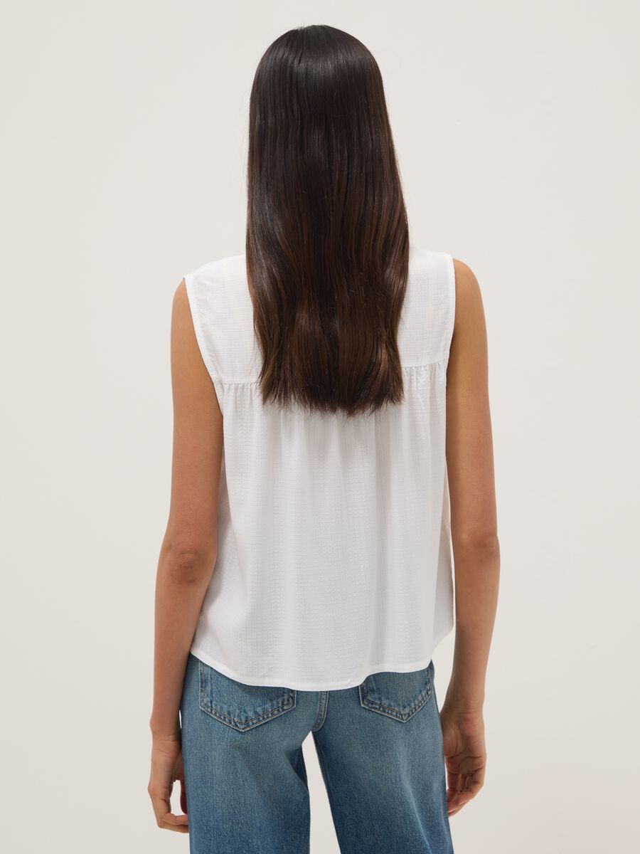 White pure viscose regular-fit shirt with embroidered texture_2