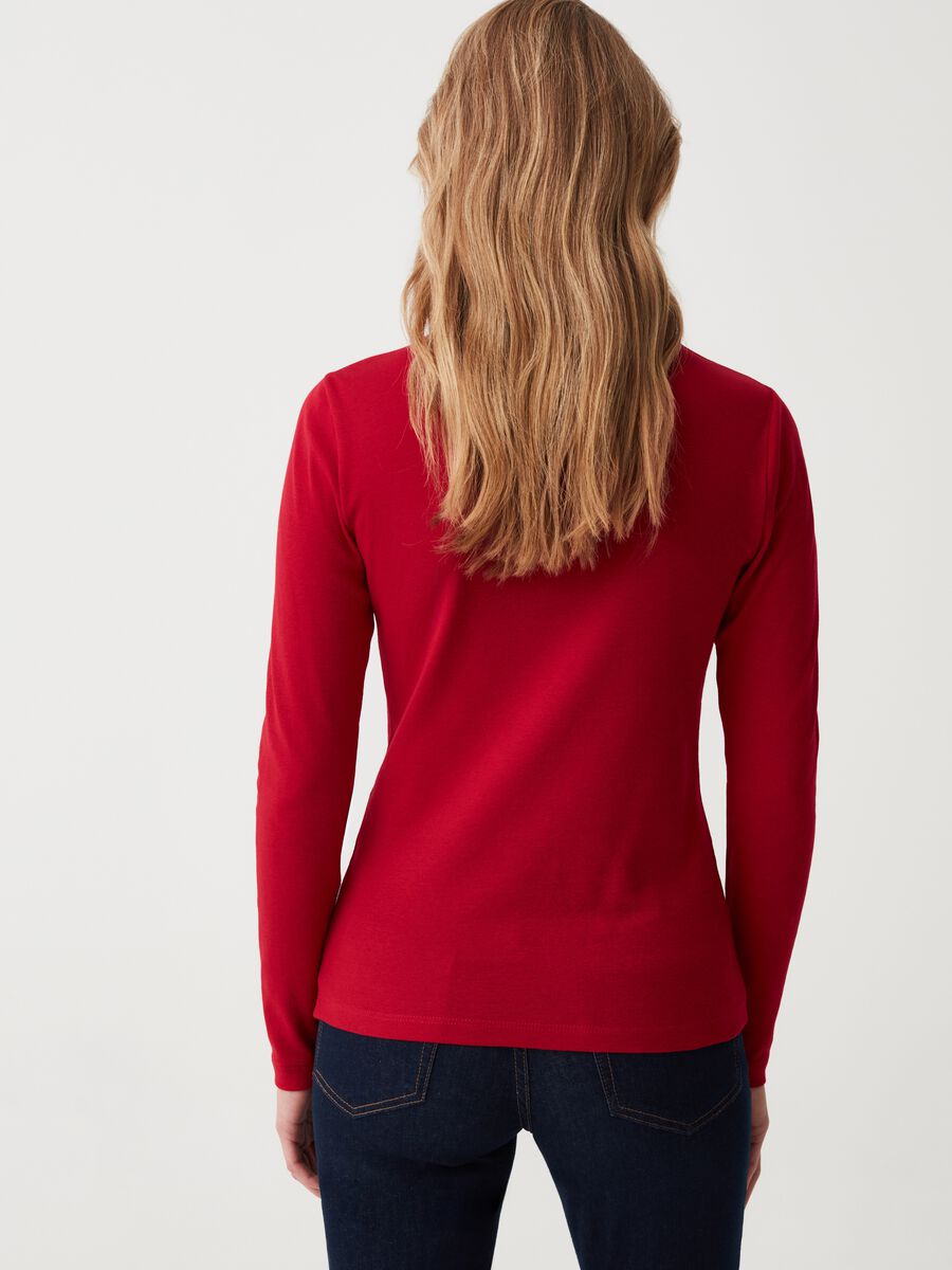T-shirt a maniche lunghe con collo alto_2