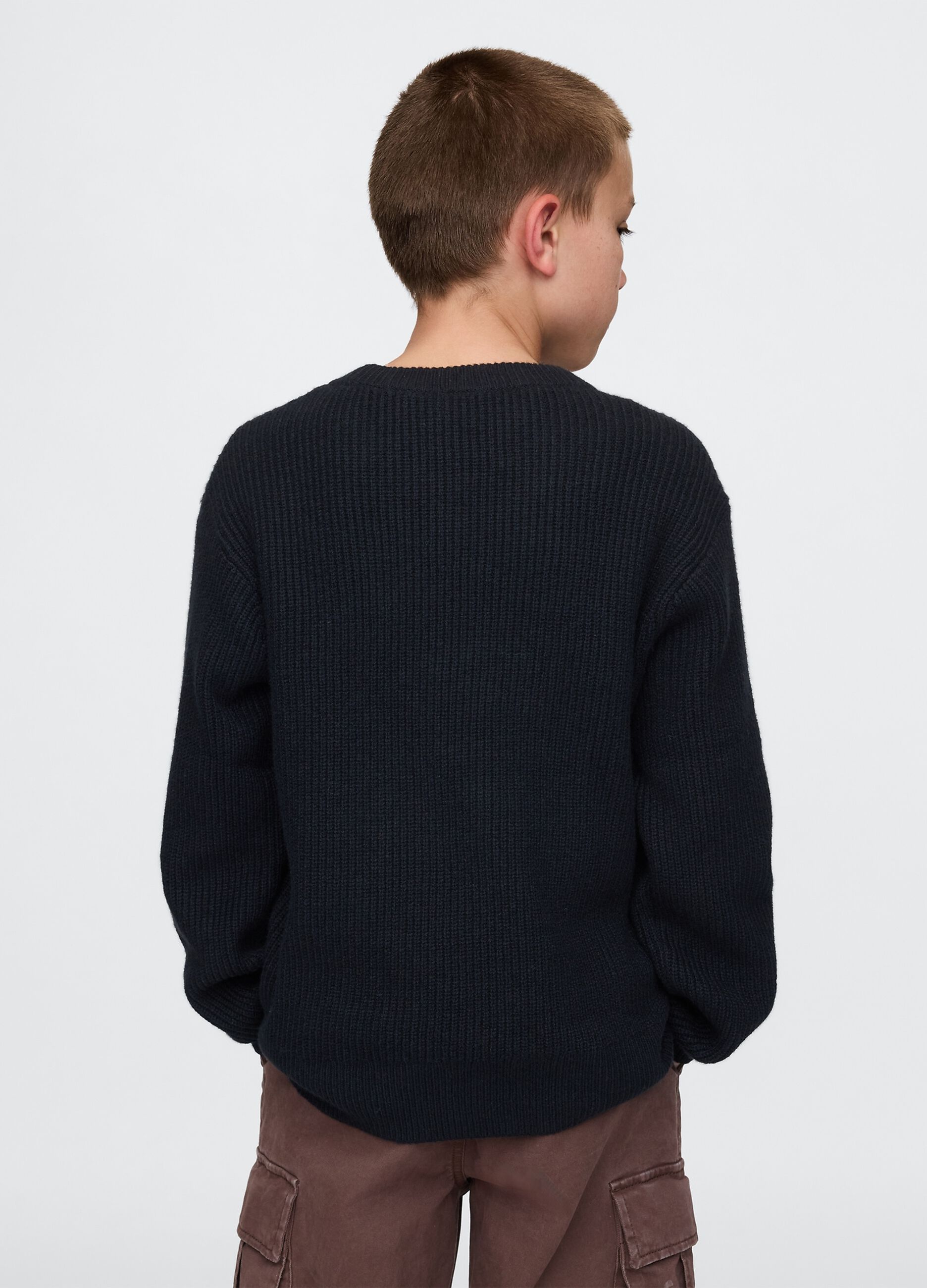 Pullover with ribbed design
