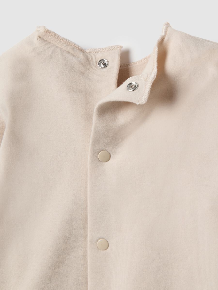 Beige newborn cotton stretch shirt and trouser set_3