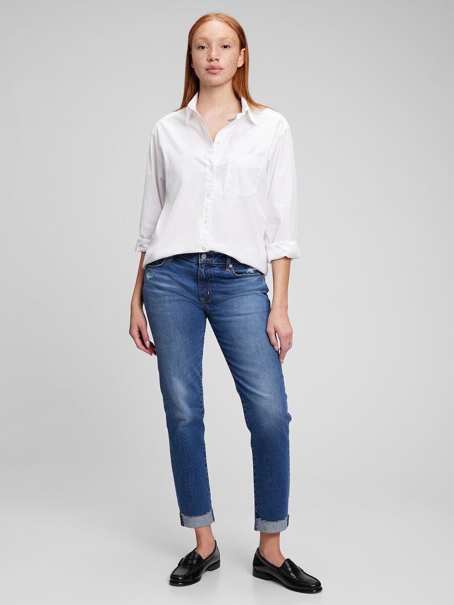 Girlfriend jeans with abrasions and raw edged hem_0