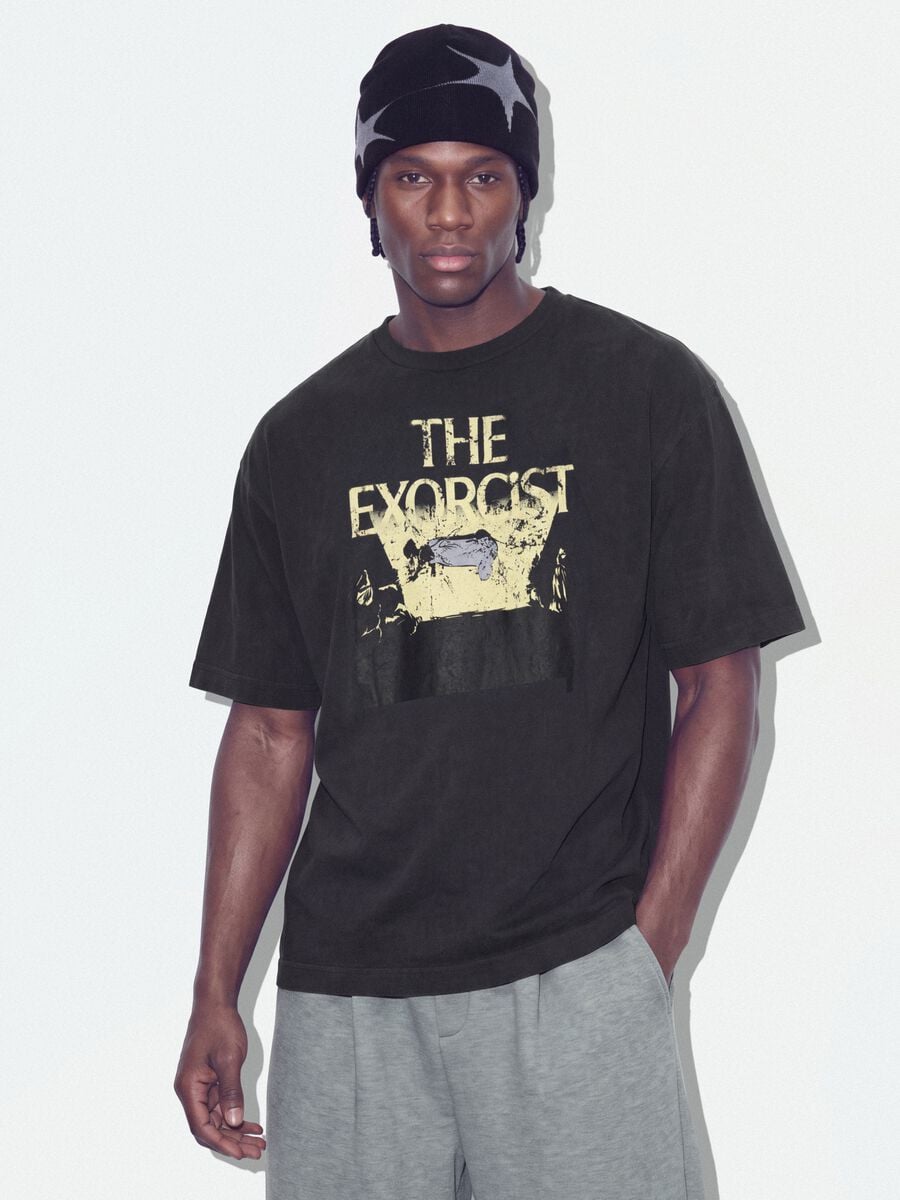 T-shirt grigia crop in puro cotone con stampa "The Exorcist" regular fit_0
